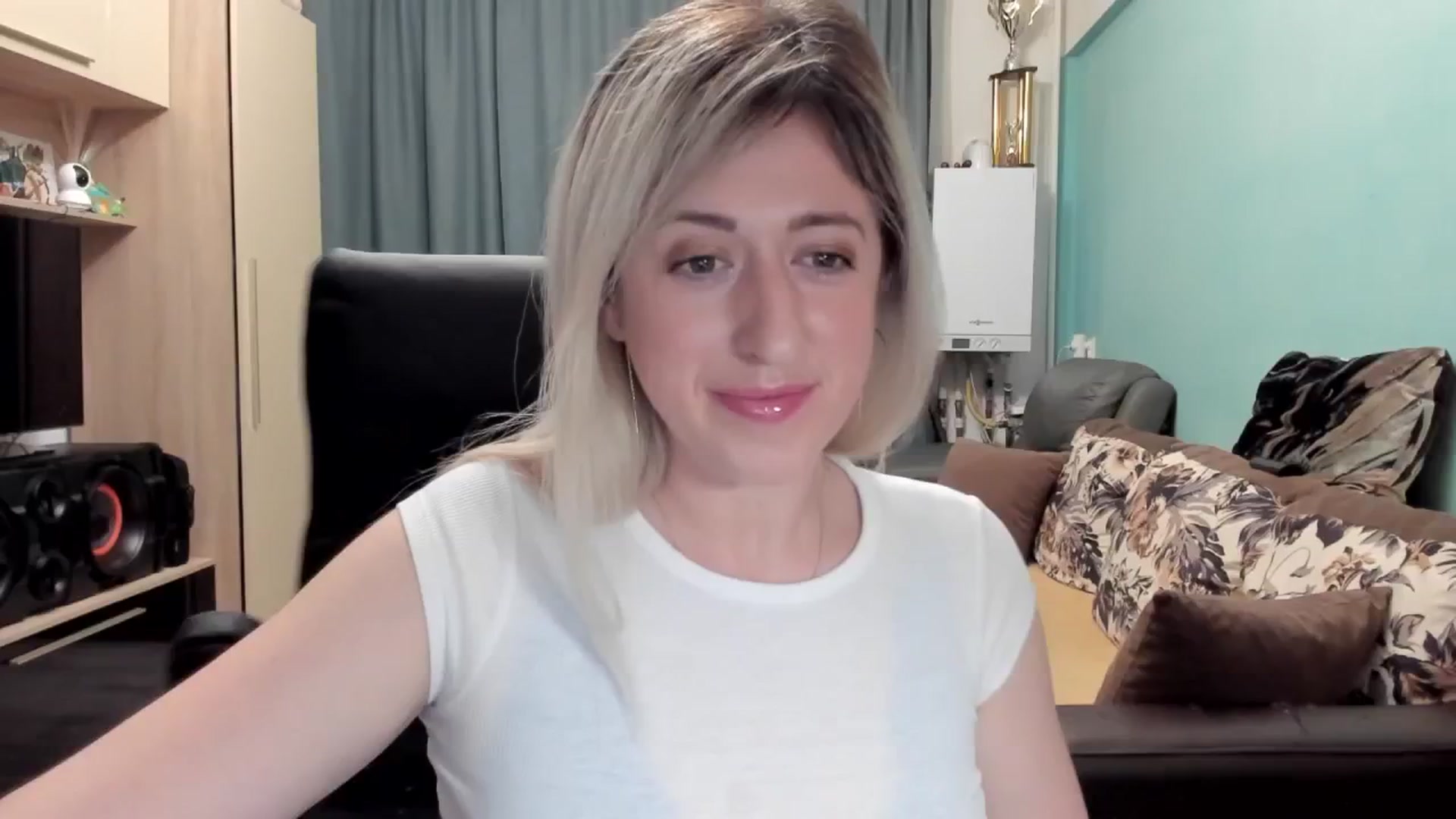 Gallery image thumbnail from SweetDelia_'s myfreecams stream on, 03/05/2026, 24:08 image 5 of 20