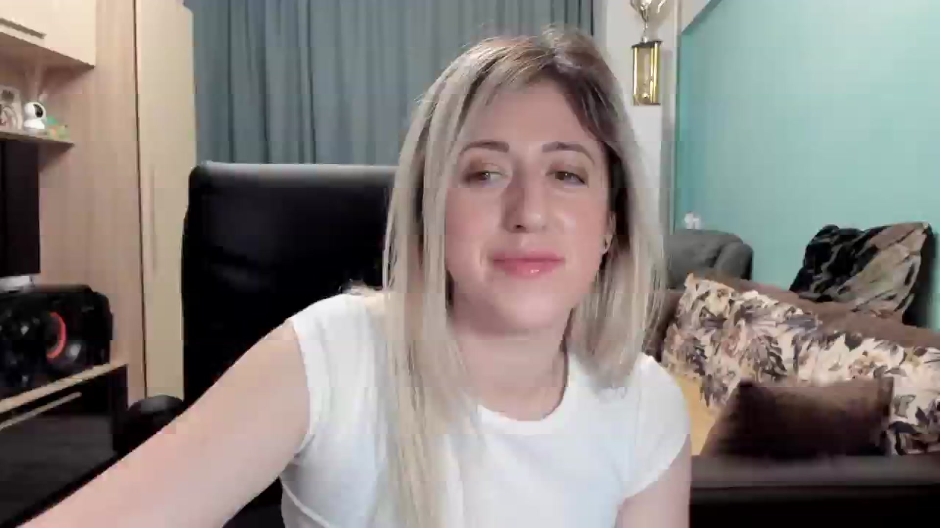 Gallery image thumbnail from SweetDelia_'s myfreecams stream on, 03/05/2026, 02:08 image 5 of 20