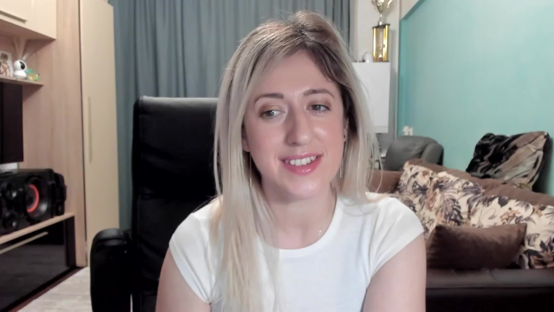 Gallery image thumbnail from SweetDelia_'s myfreecams stream on, 03/05/2026, 02:08 image 1 of 20