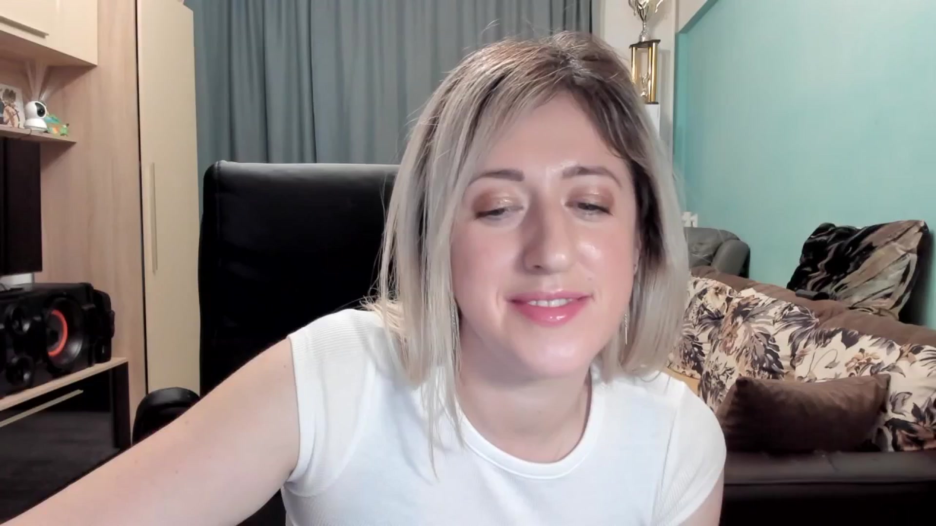 Gallery image thumbnail from SweetDelia_'s myfreecams stream on, 03/05/2026, 02:08 image 7 of 20