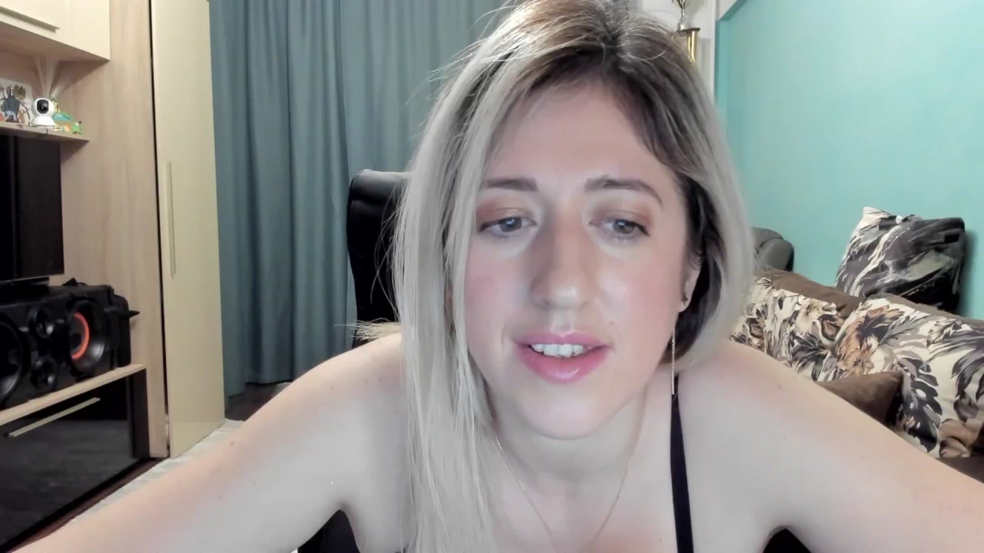 Gallery image thumbnail from SweetDelia_'s myfreecams stream on, 03/06/2026, 24:32 image 1 of 20