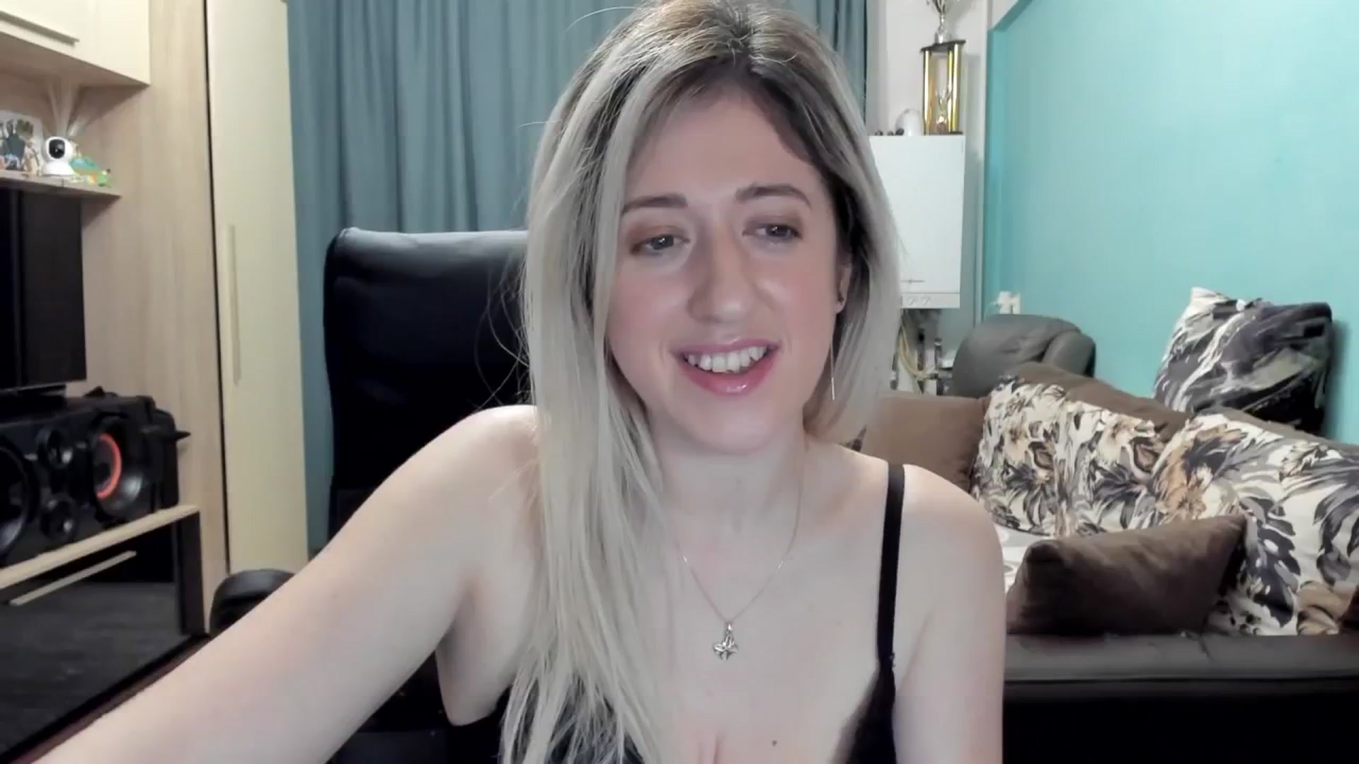 Gallery image thumbnail from SweetDelia_'s myfreecams stream on, 03/06/2026, 24:32 image 19 of 20