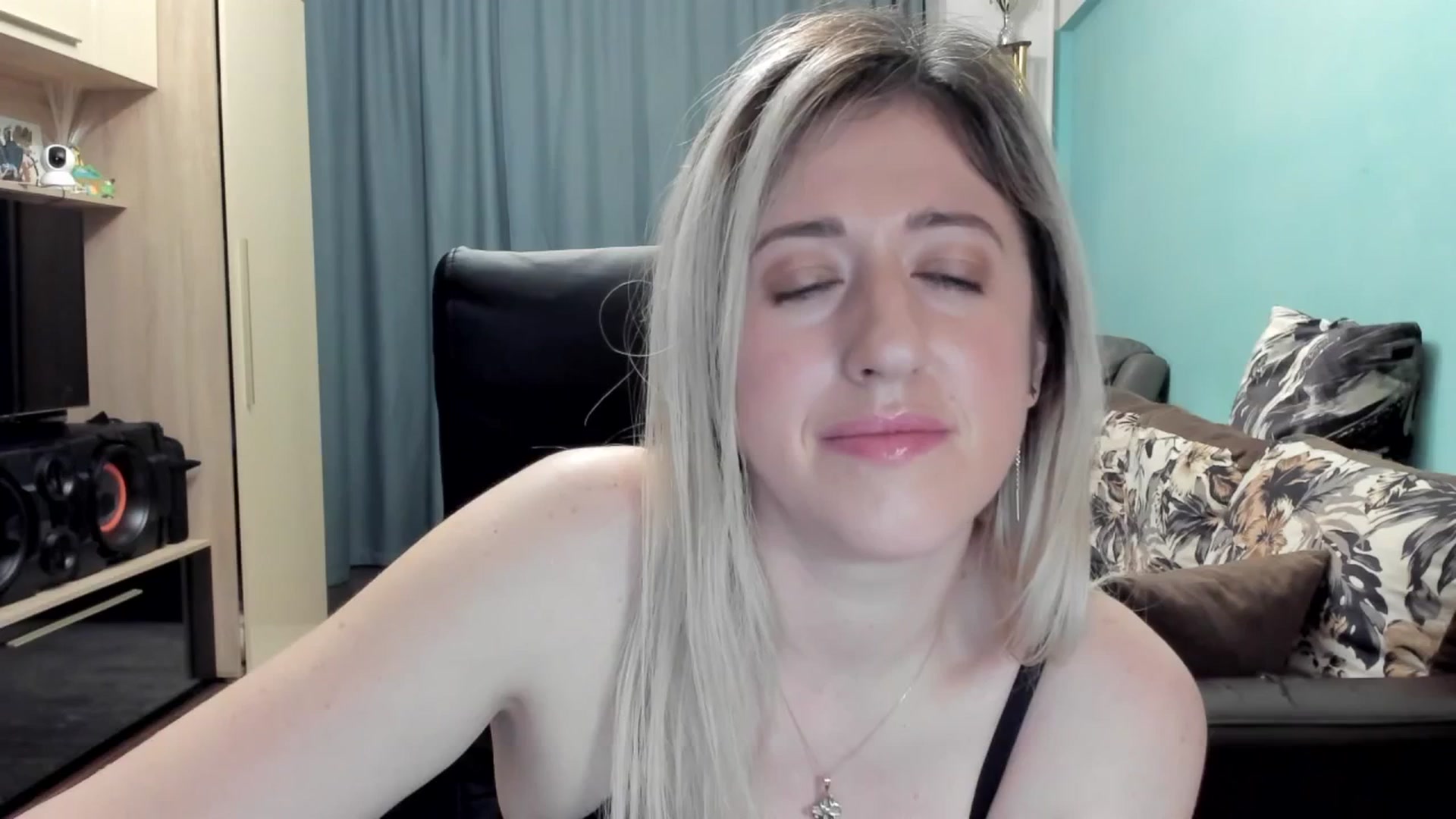 Gallery image thumbnail from SweetDelia_'s myfreecams stream on, 03/06/2026, 02:10 image 10 of 20