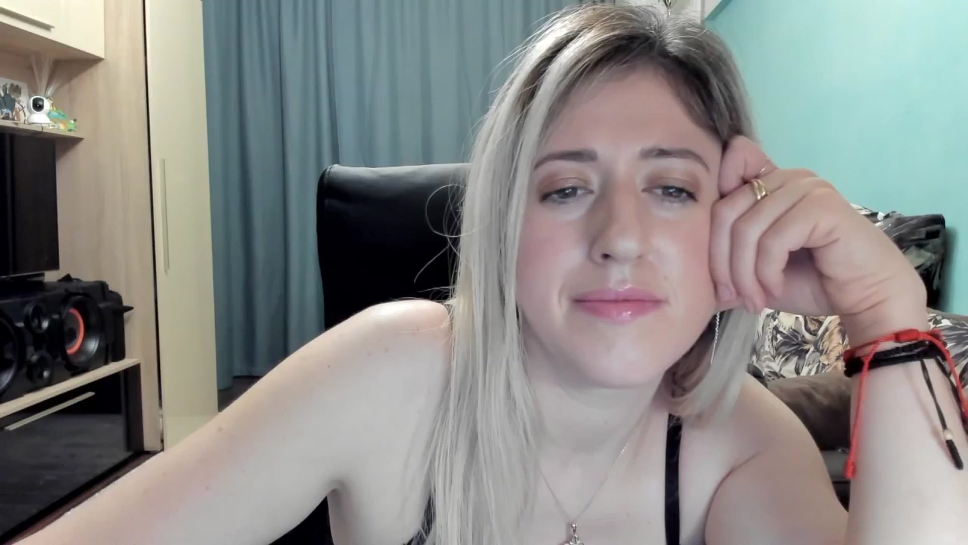 Gallery image thumbnail from SweetDelia_'s myfreecams stream on, 03/06/2026, 02:10 image 8 of 20