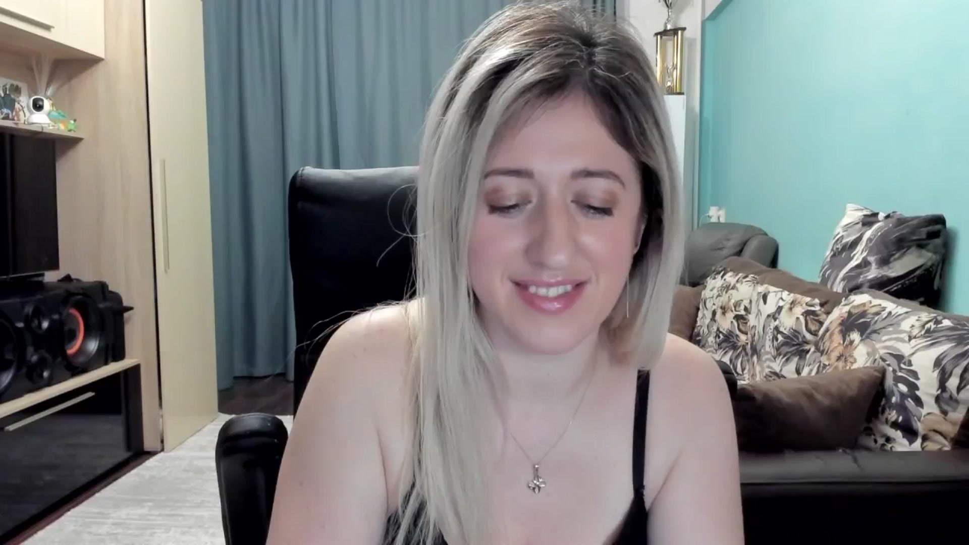 Gallery image thumbnail from SweetDelia_'s myfreecams stream on, 03/06/2026, 02:10 image 1 of 20