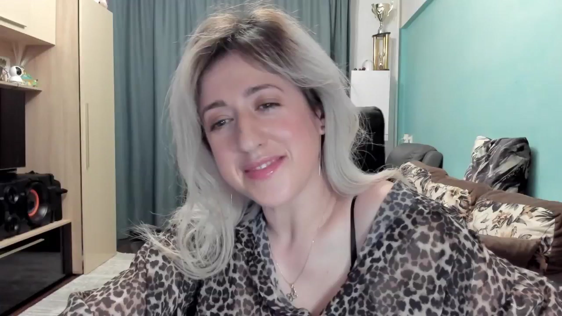 Gallery image thumbnail from SweetDelia_'s myfreecams stream on, 03/07/2026, 03:32 image 18 of 20