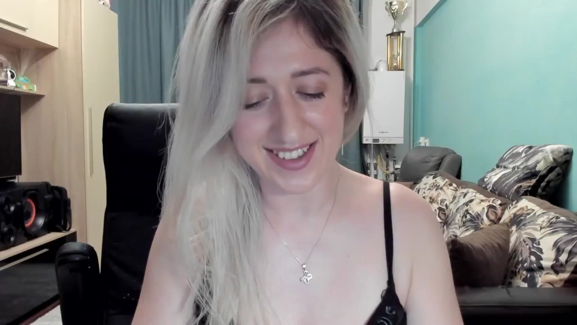 Gallery image thumbnail from SweetDelia_'s myfreecams stream on, 03/13/2026, 01:34 image 7 of 20