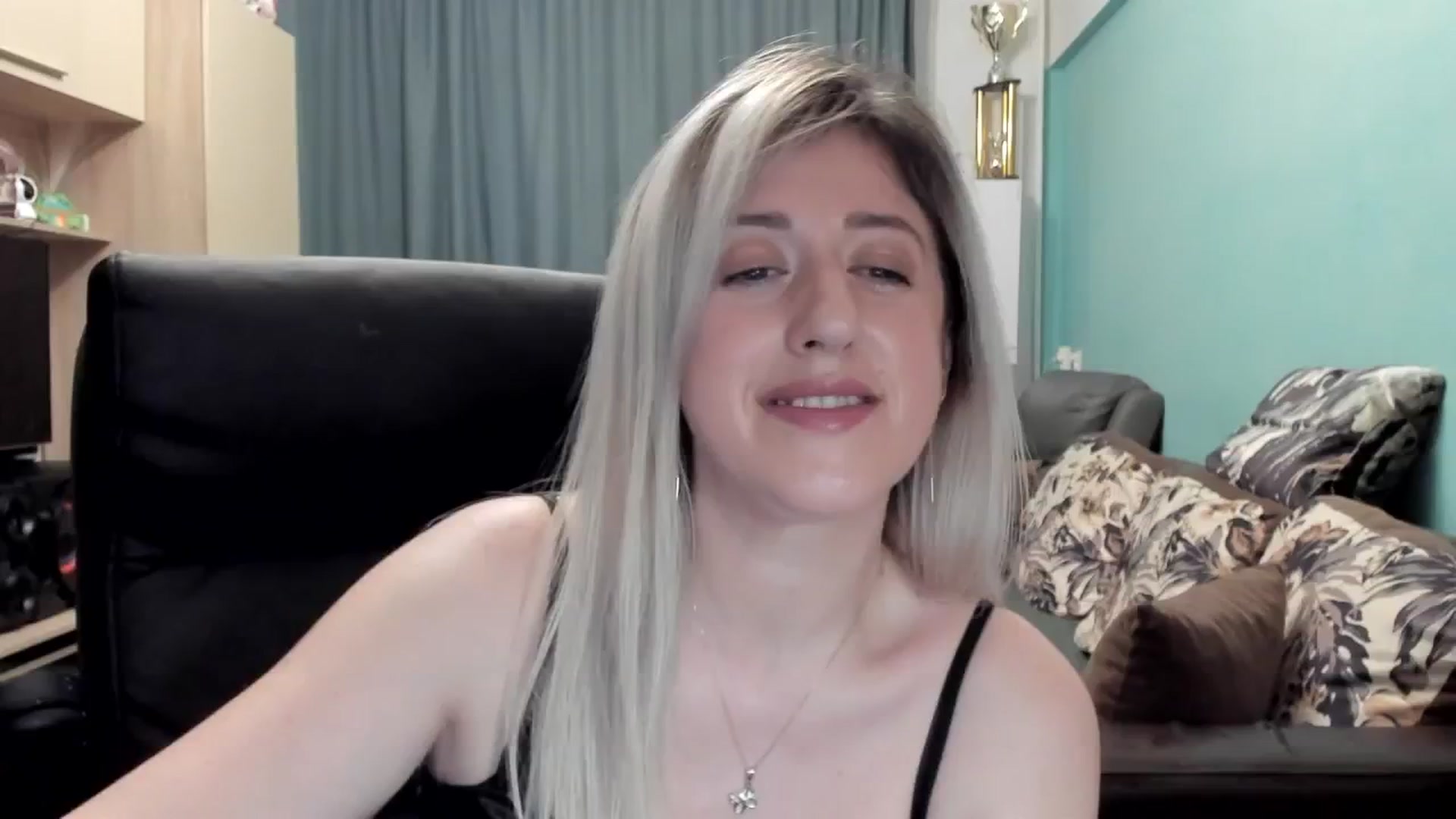 Gallery image thumbnail from SweetDelia_'s myfreecams stream on, 03/13/2026, 01:34 image 15 of 20