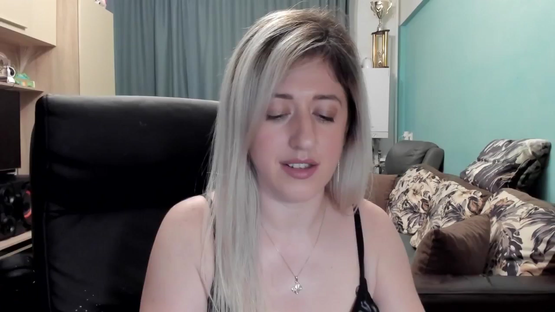 Gallery image thumbnail from SweetDelia_'s myfreecams stream on, 03/13/2026, 01:34 image 17 of 20