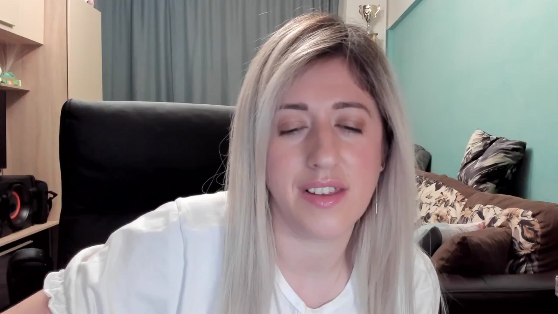 Gallery image thumbnail from SweetDelia_'s myfreecams stream on, 03/17/2026, 03:44 image 1 of 20