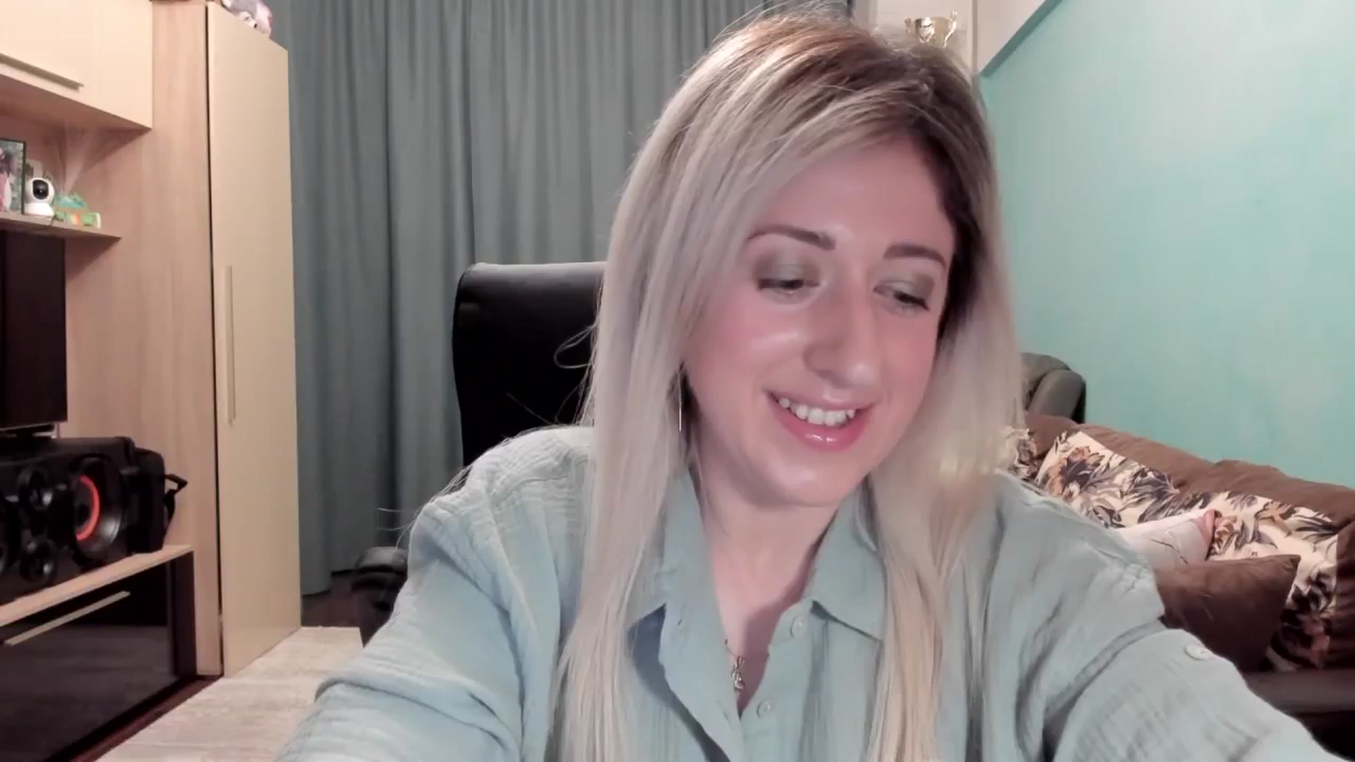 Gallery image thumbnail from SweetDelia_'s myfreecams stream on, 03/18/2026, 01:06 image 8 of 20