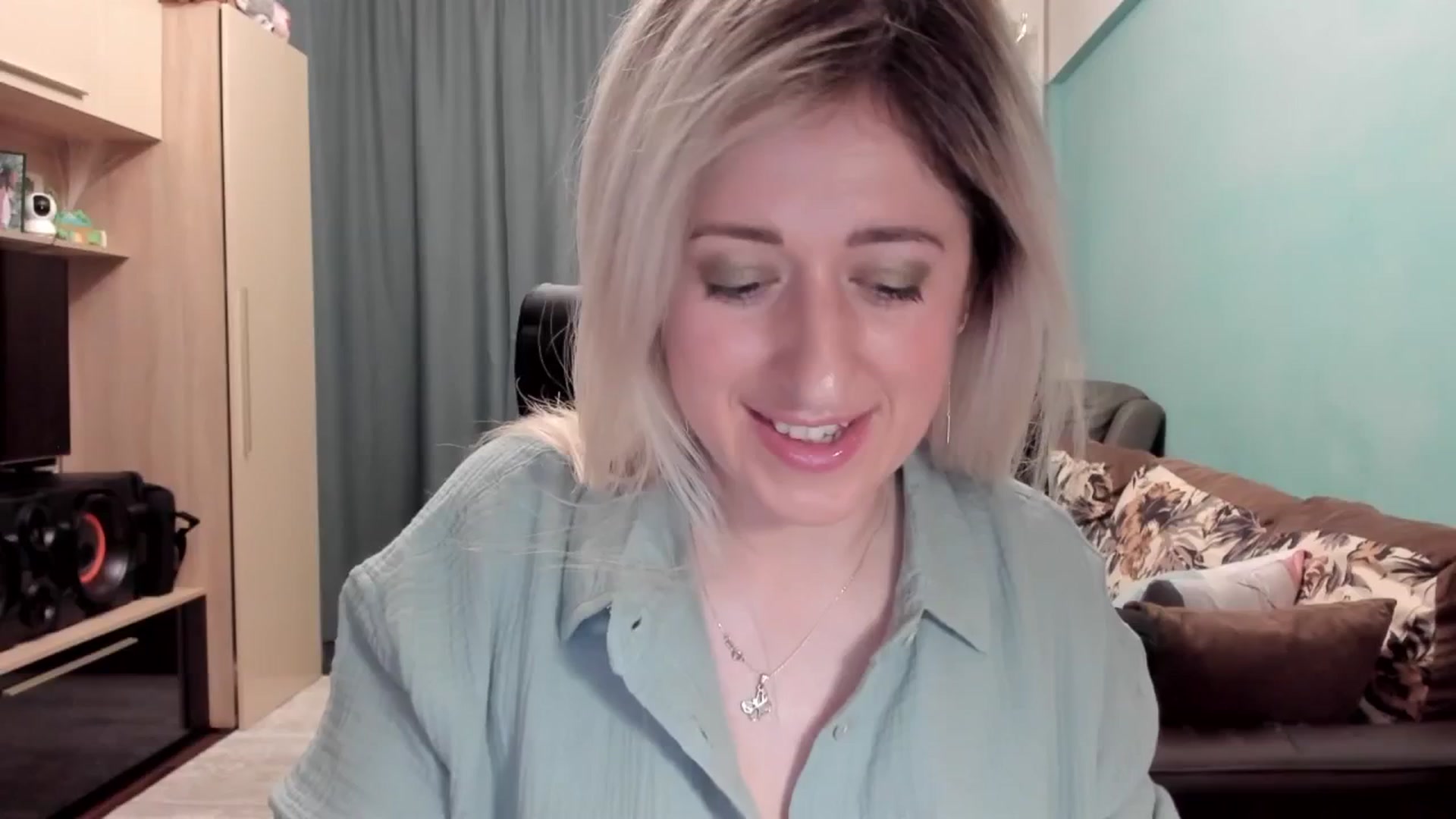 Gallery image thumbnail from SweetDelia_'s myfreecams stream on, 03/18/2026, 01:06 image 3 of 20