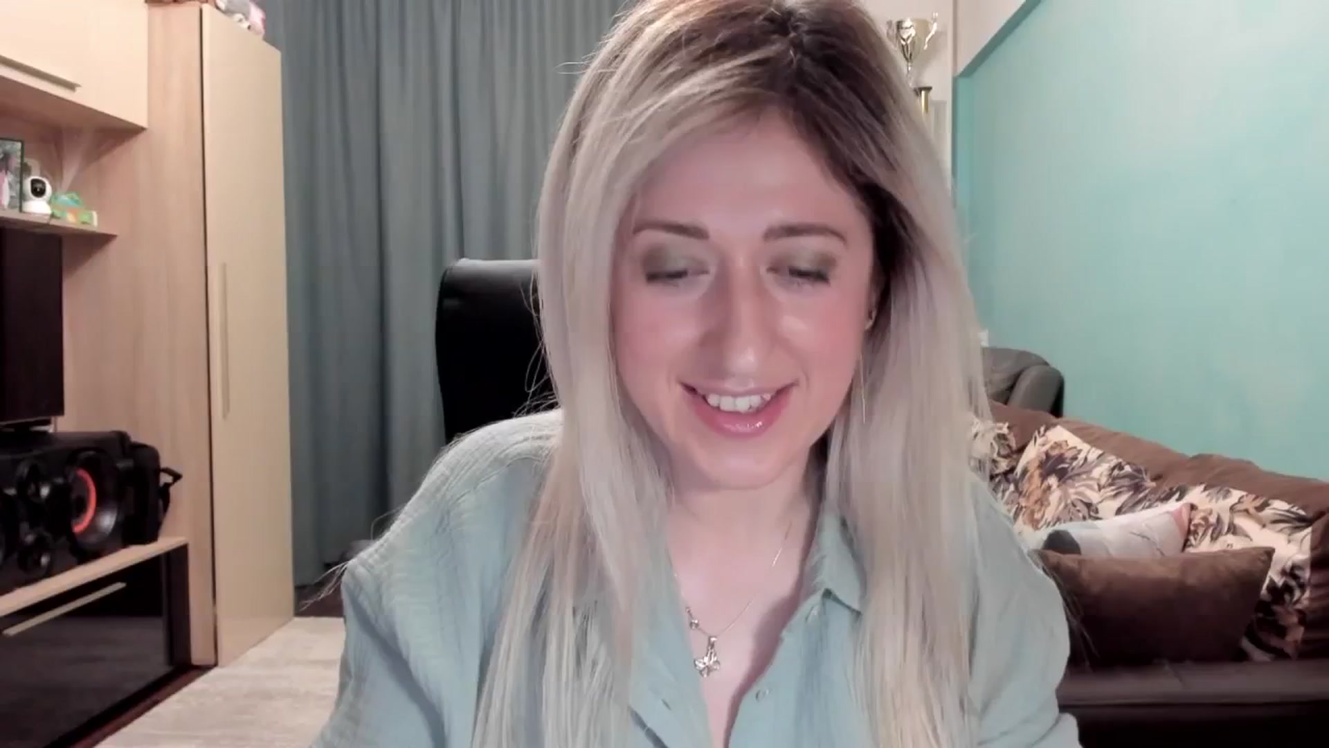 Gallery image thumbnail from SweetDelia_'s myfreecams stream on, 03/18/2026, 01:06 image 6 of 20