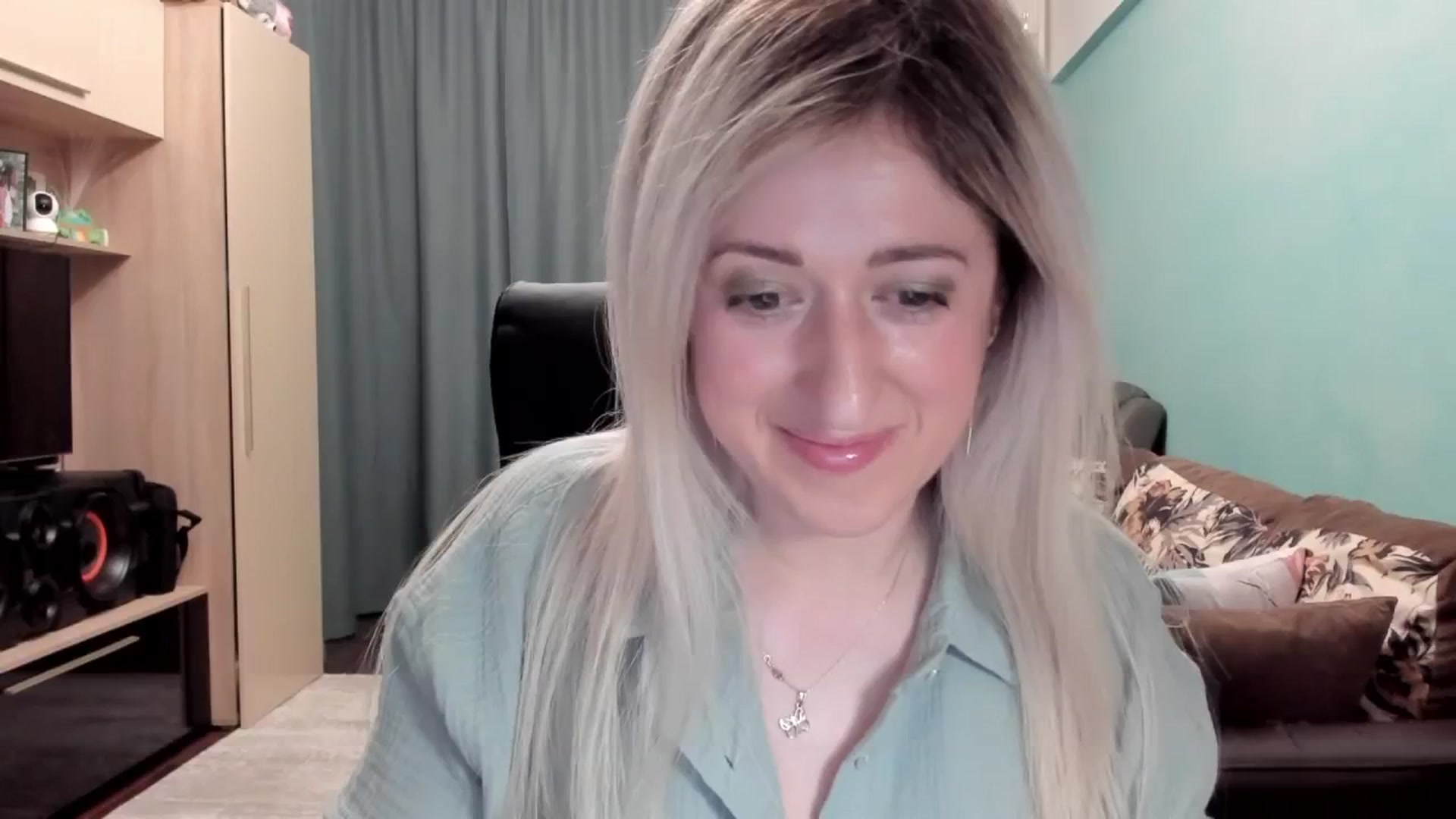 Gallery image thumbnail from SweetDelia_'s myfreecams stream on, 03/18/2026, 01:06 image 5 of 20