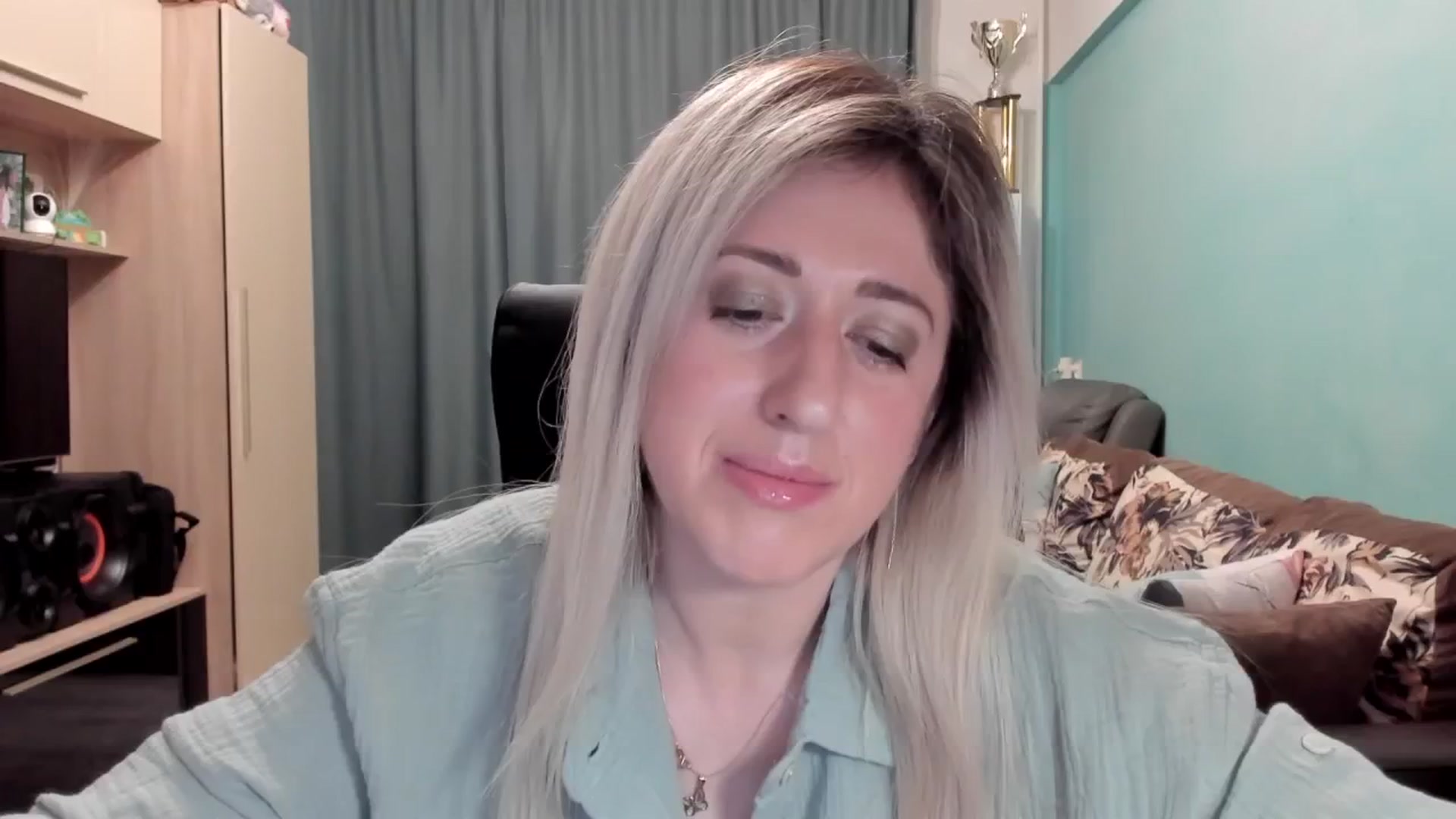 Gallery image thumbnail from SweetDelia_'s myfreecams stream on, 03/18/2026, 01:06 image 14 of 20