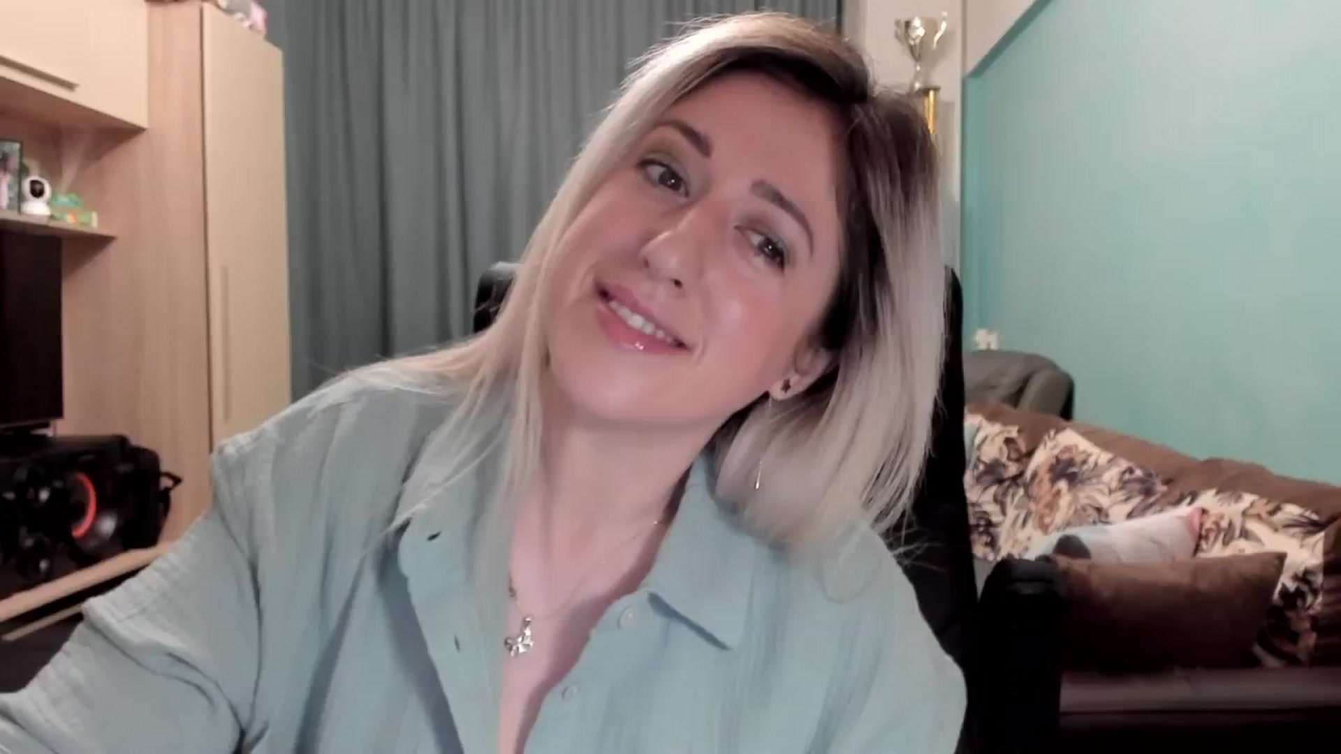 Gallery image thumbnail from SweetDelia_'s myfreecams stream on, 03/18/2026, 01:06 image 1 of 20