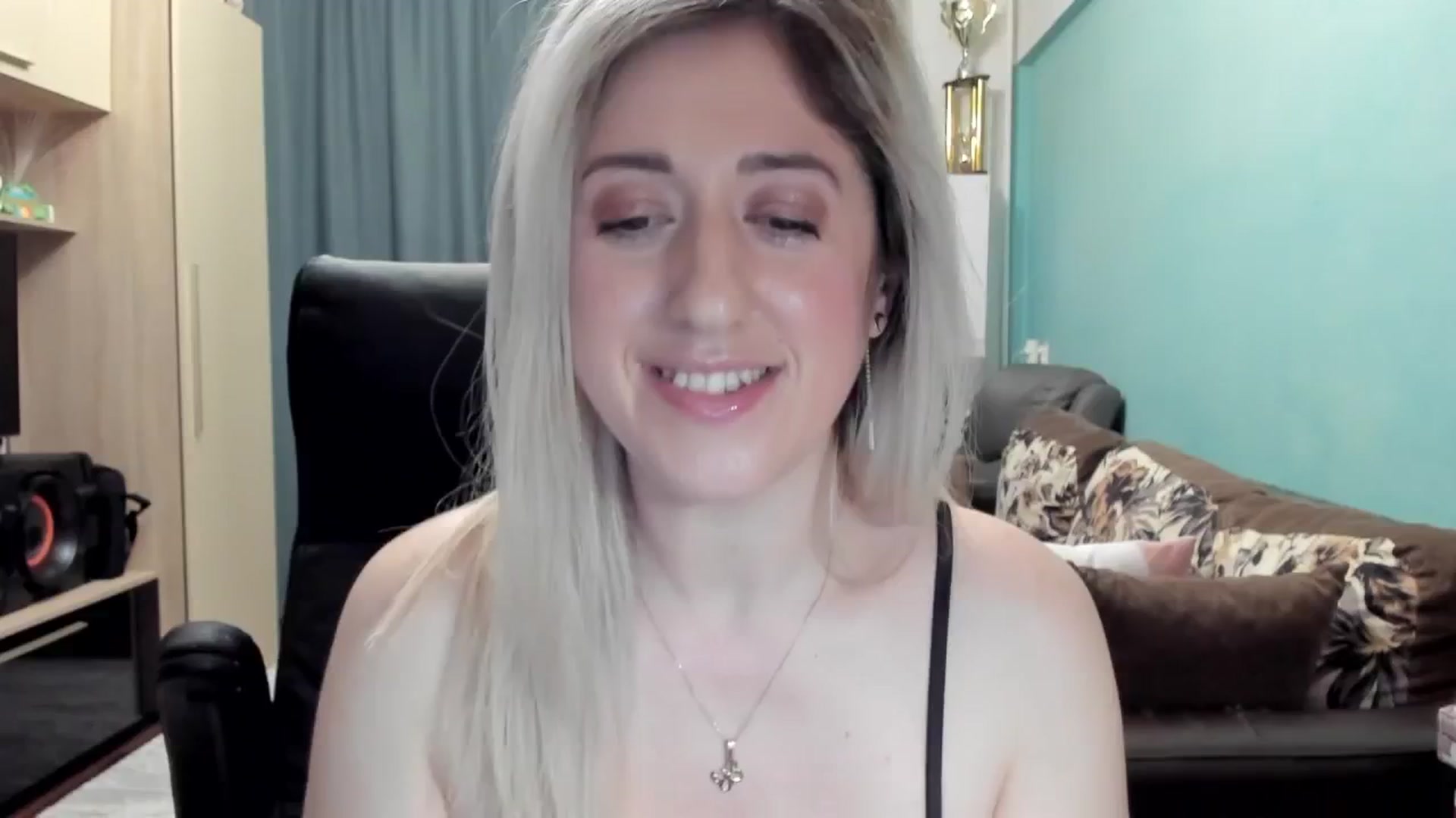 Gallery image thumbnail from SweetDelia_'s myfreecams stream on, 03/19/2026, 02:31 image 9 of 20
