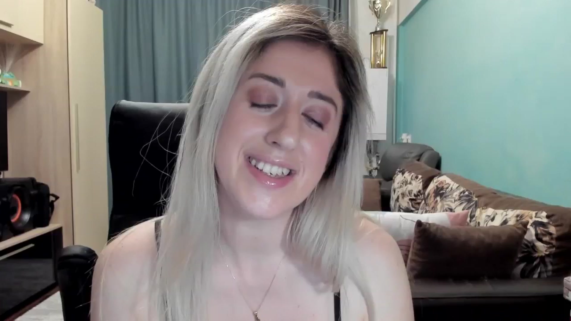 Gallery image thumbnail from SweetDelia_'s myfreecams stream on, 03/19/2026, 02:31 image 6 of 20