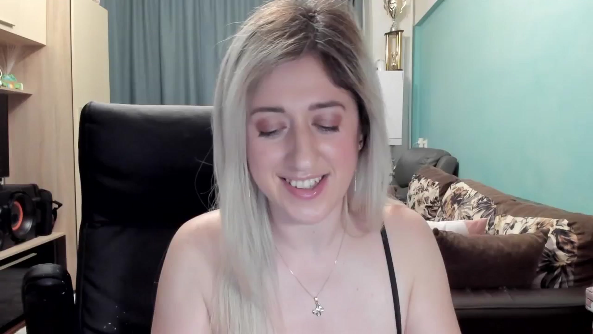 Gallery image thumbnail from SweetDelia_'s myfreecams stream on, 03/19/2026, 02:31 image 14 of 20