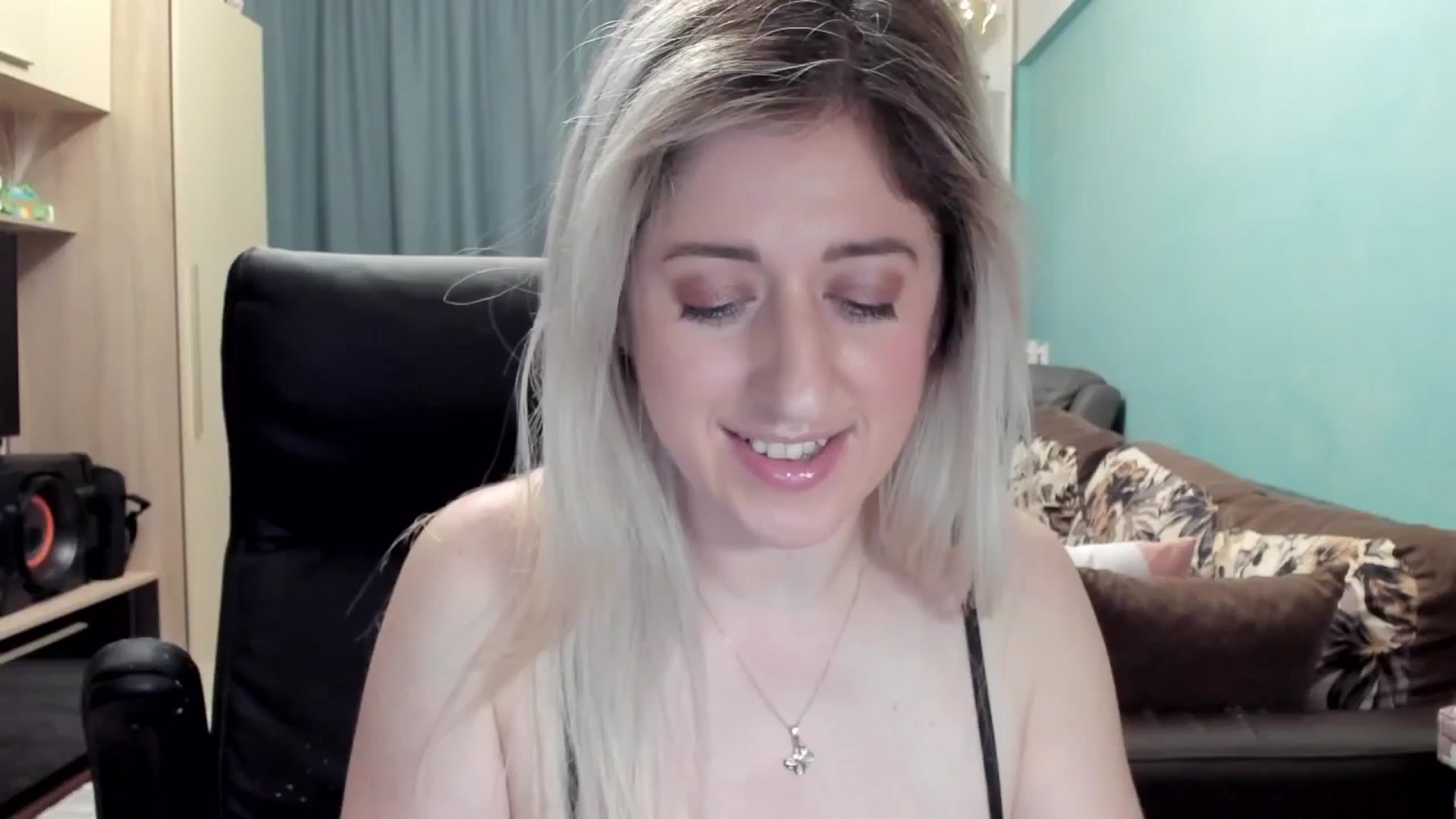 Gallery image thumbnail from SweetDelia_'s myfreecams stream on, 03/19/2026, 02:31 image 3 of 20