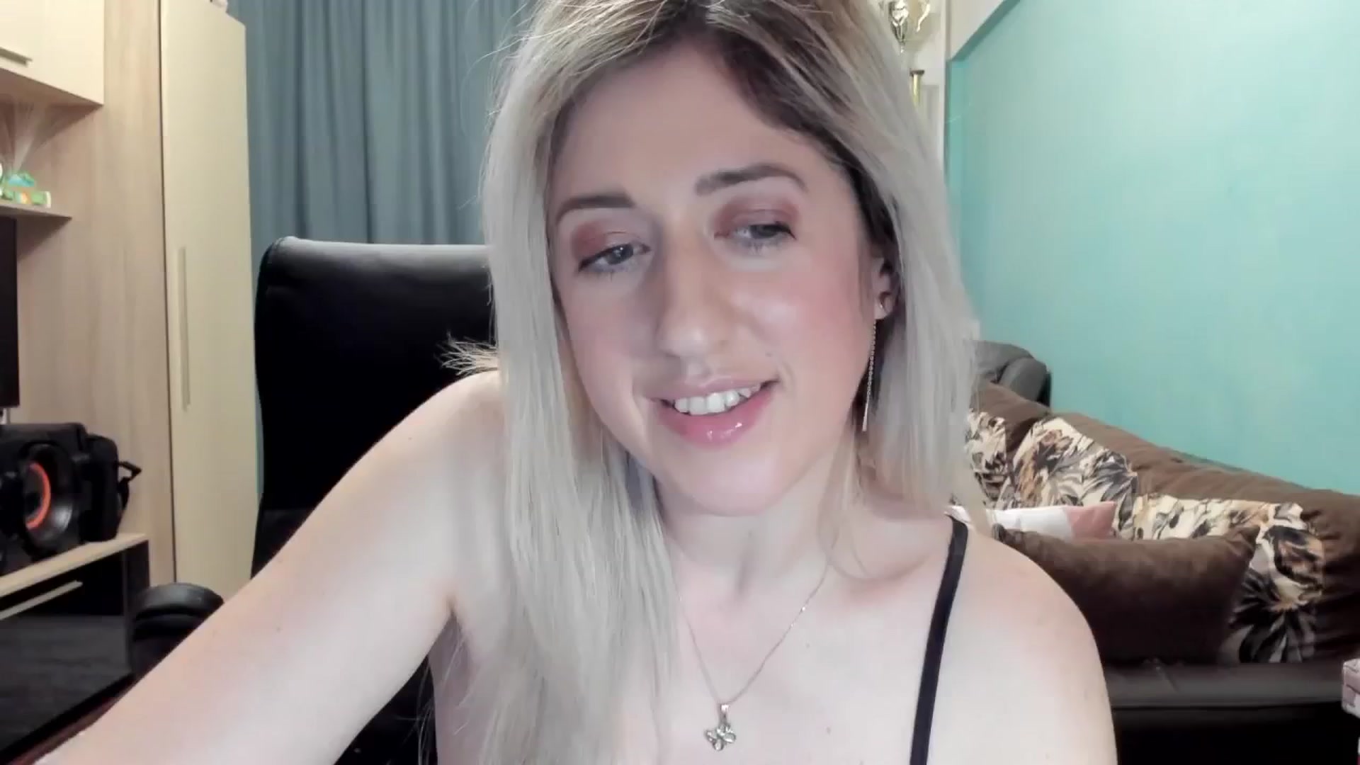 Gallery image thumbnail from SweetDelia_'s myfreecams stream on, 03/19/2026, 02:31 image 11 of 20