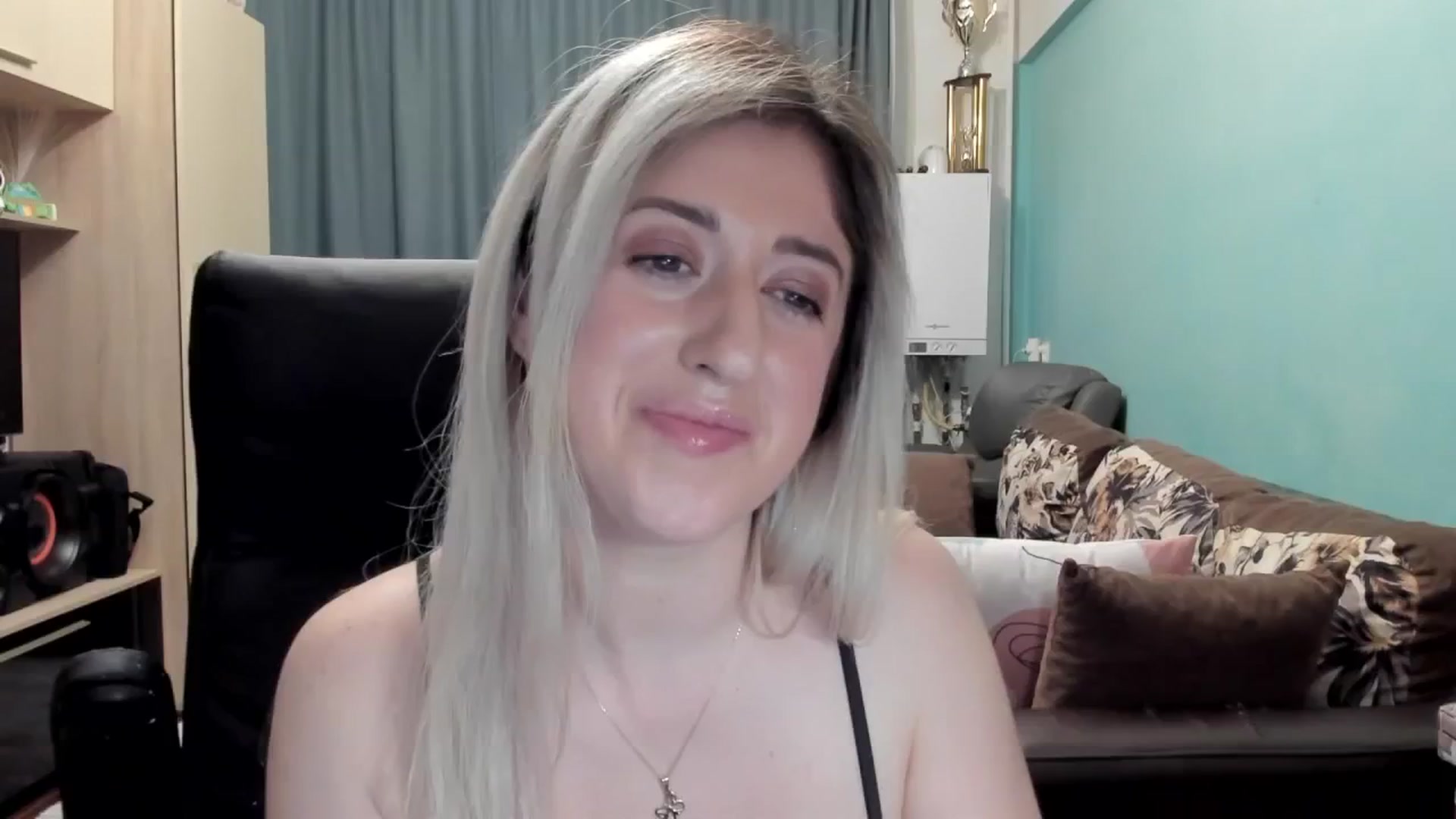Gallery image thumbnail from SweetDelia_'s myfreecams stream on, 03/19/2026, 02:31 image 19 of 20