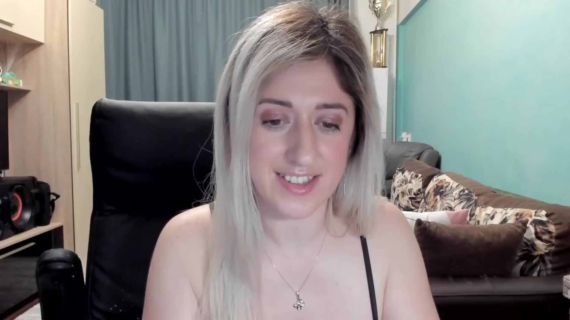 Gallery image thumbnail from SweetDelia_'s myfreecams stream on, 03/19/2026, 02:31 image 18 of 20