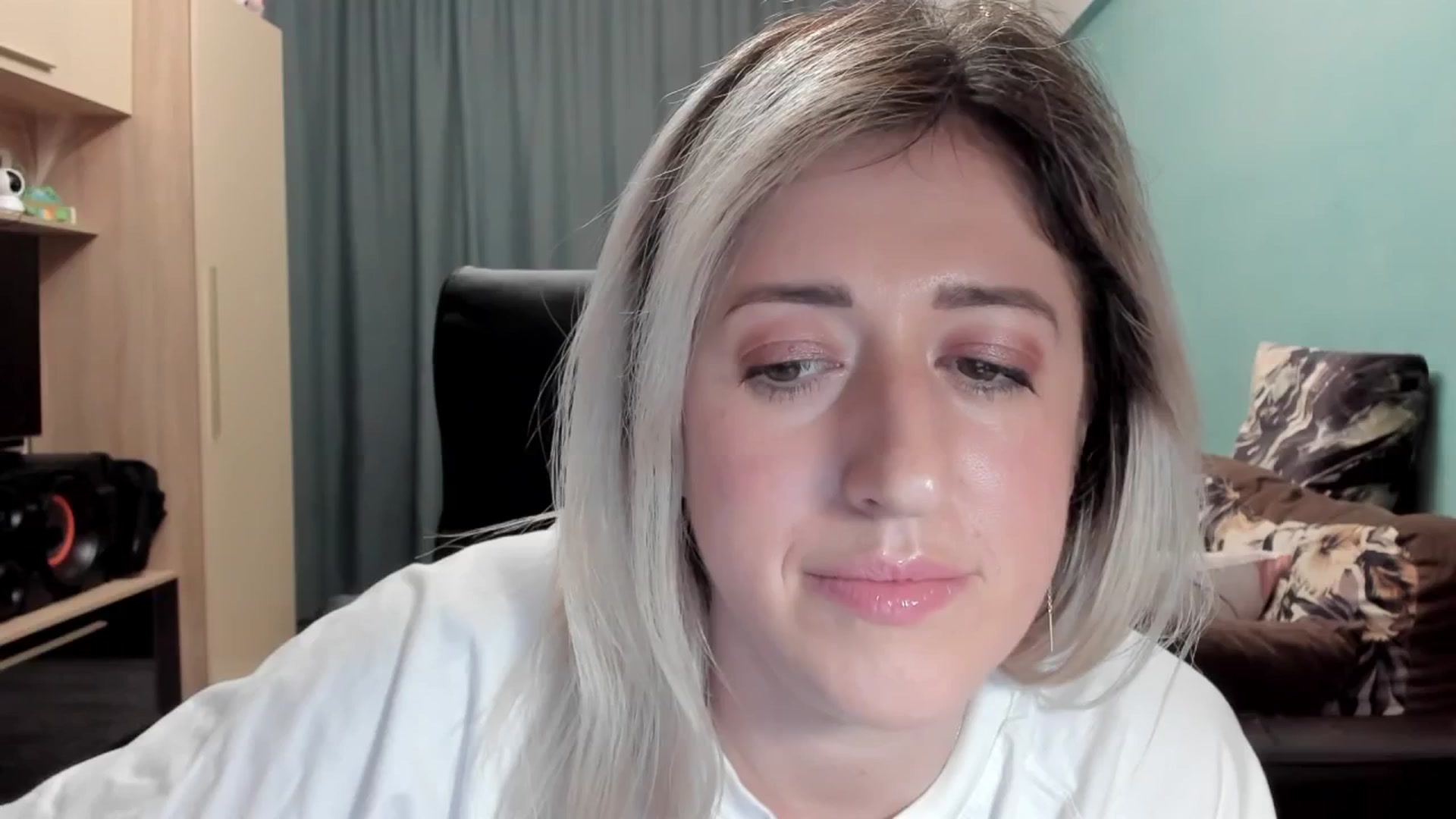 Gallery image thumbnail from SweetDelia_'s myfreecams stream on, 03/20/2026, 01:32 image 3 of 20