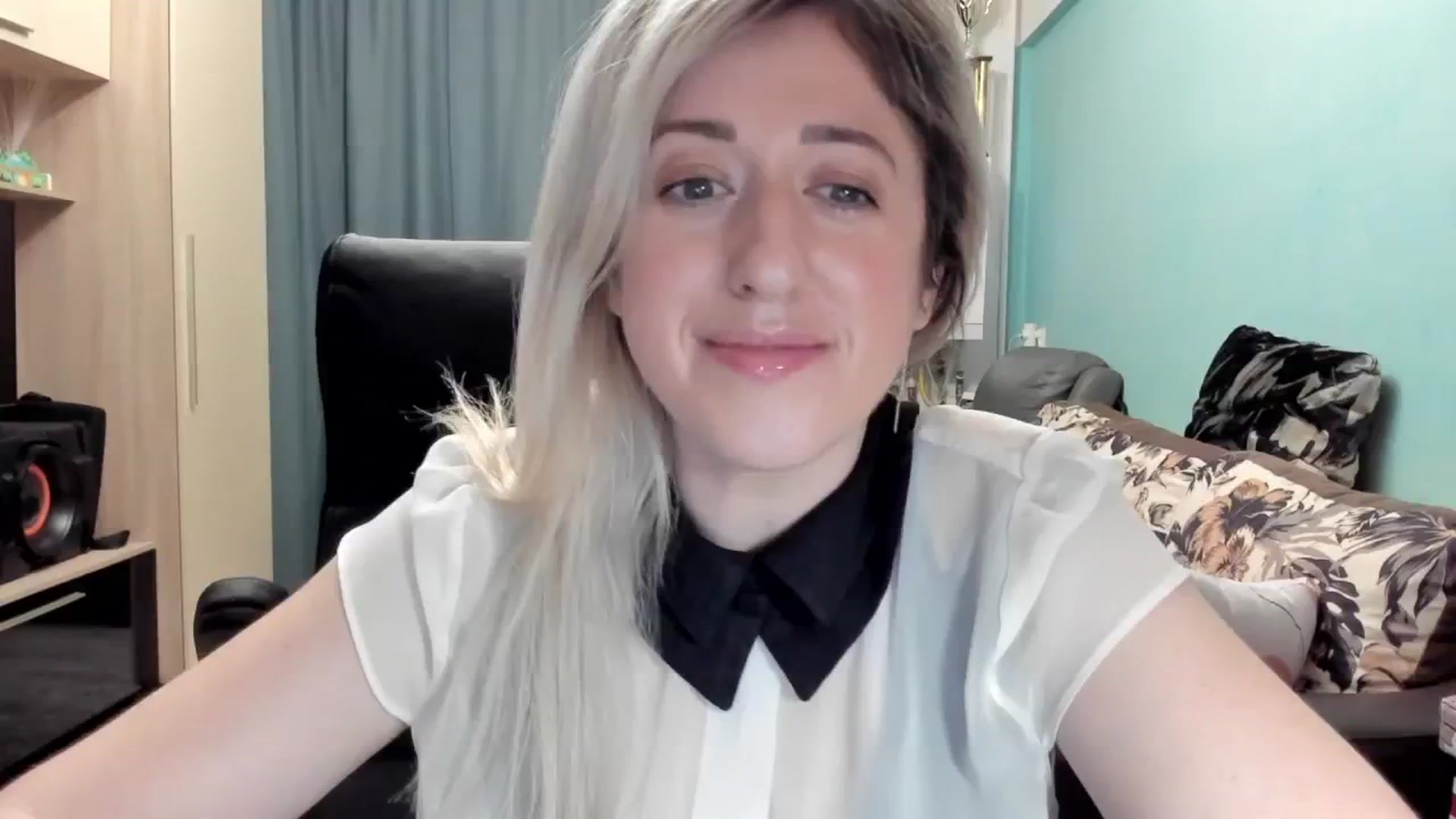 Gallery image thumbnail from SweetDelia_'s myfreecams stream on, 03/23/2026, 01:45 image 15 of 20