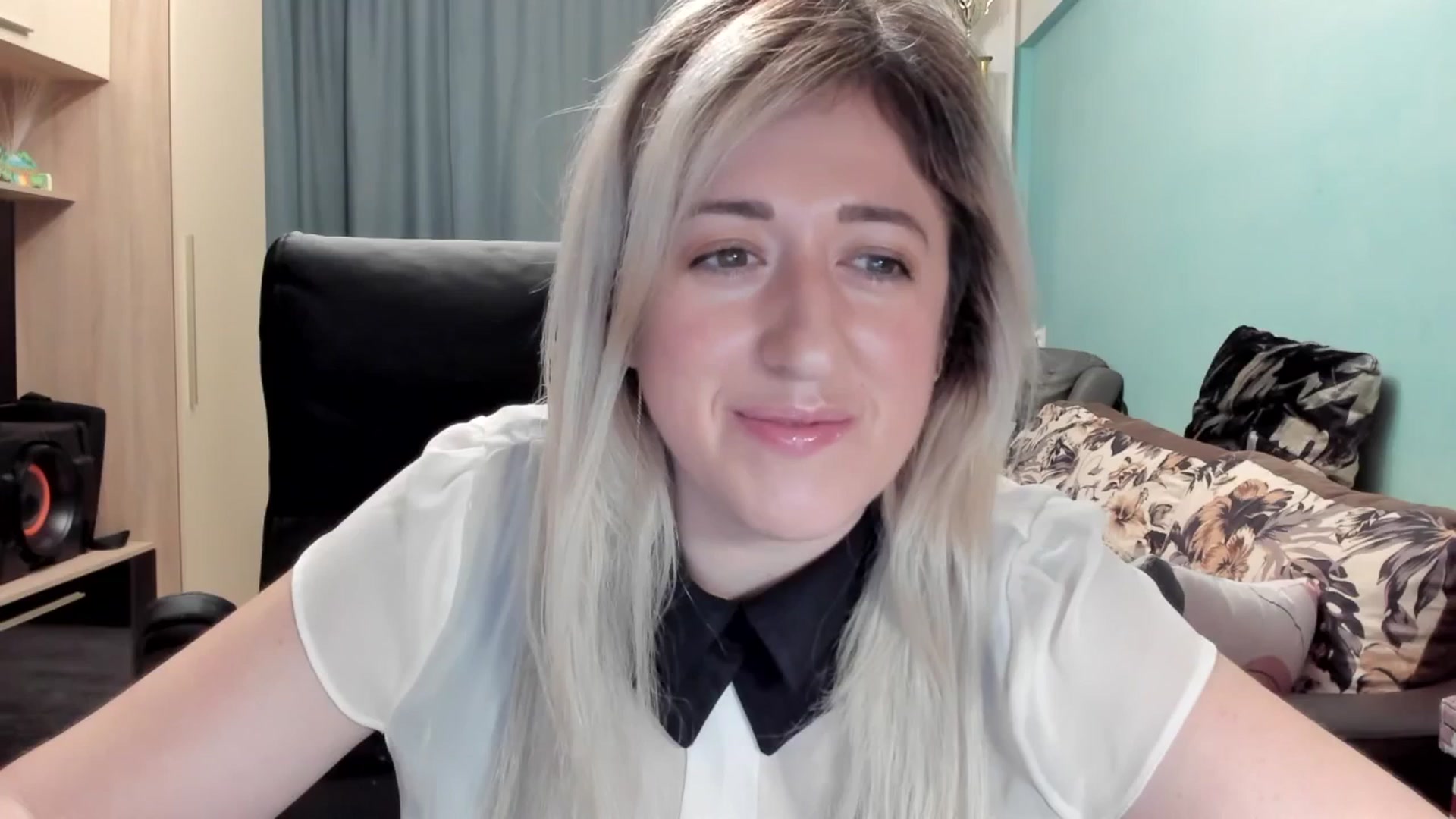 Gallery image thumbnail from SweetDelia_'s myfreecams stream on, 03/23/2026, 01:45 image 13 of 20