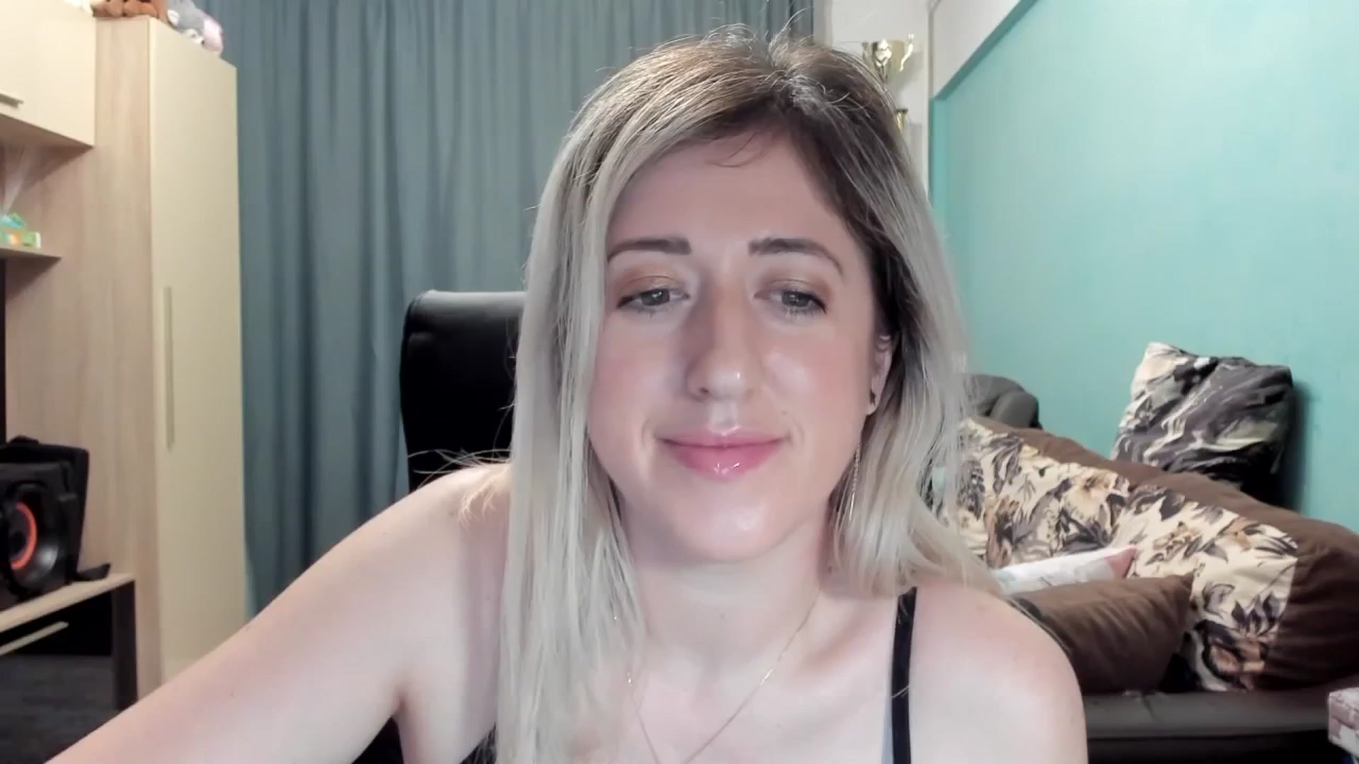 Gallery image thumbnail from SweetDelia_'s myfreecams stream on, 03/24/2026, 01:31 image 12 of 20