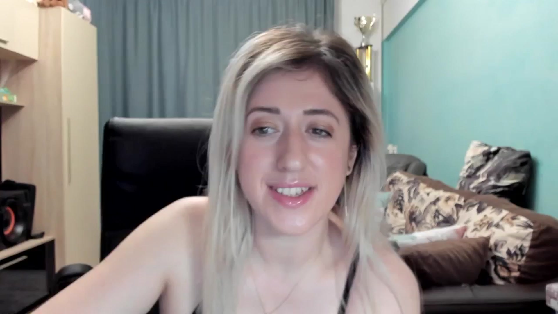 Gallery image thumbnail from SweetDelia_'s myfreecams stream on, 03/24/2026, 01:31 image 4 of 20