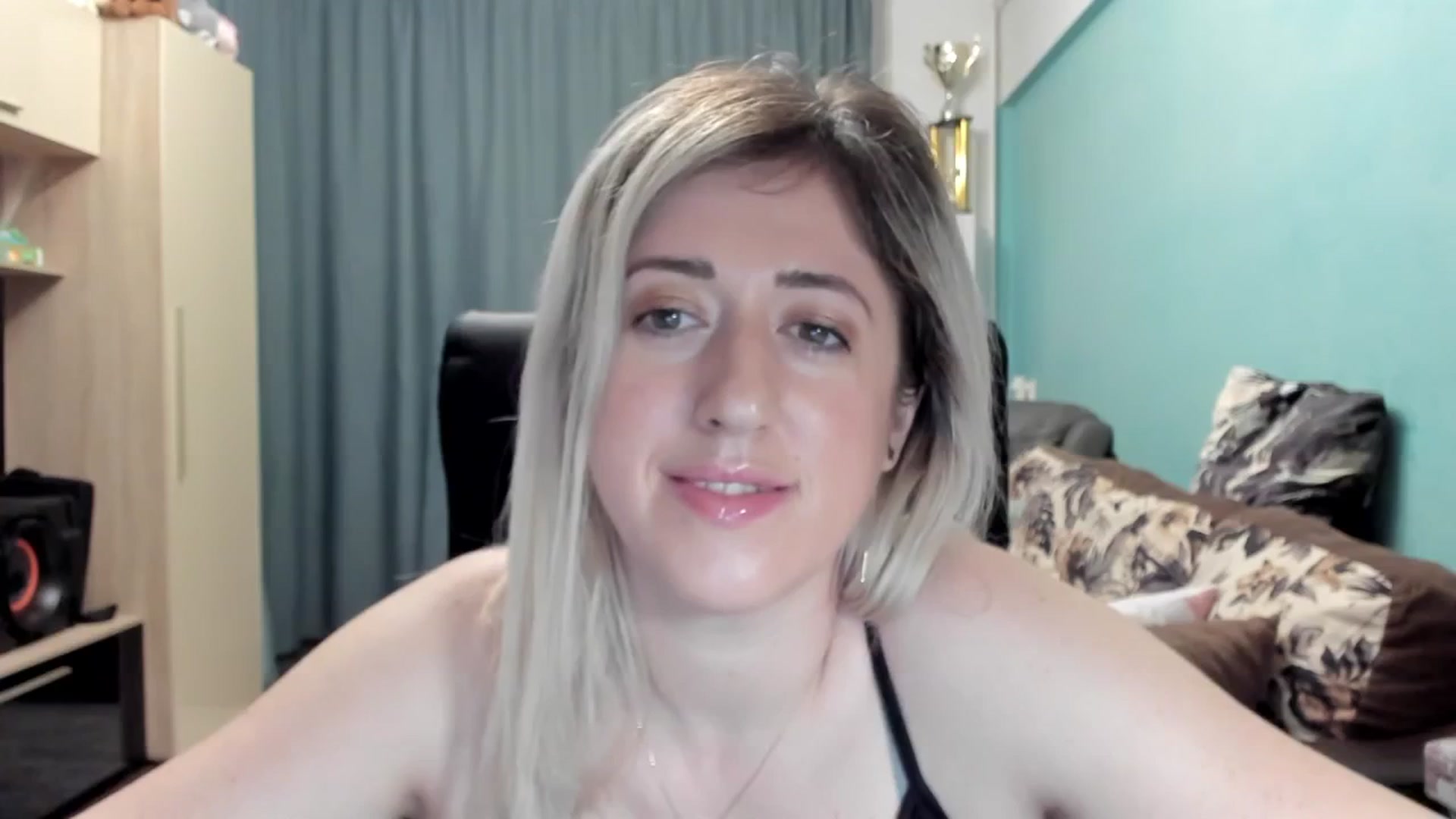 Gallery image thumbnail from SweetDelia_'s myfreecams stream on, 03/24/2026, 01:31 image 11 of 20