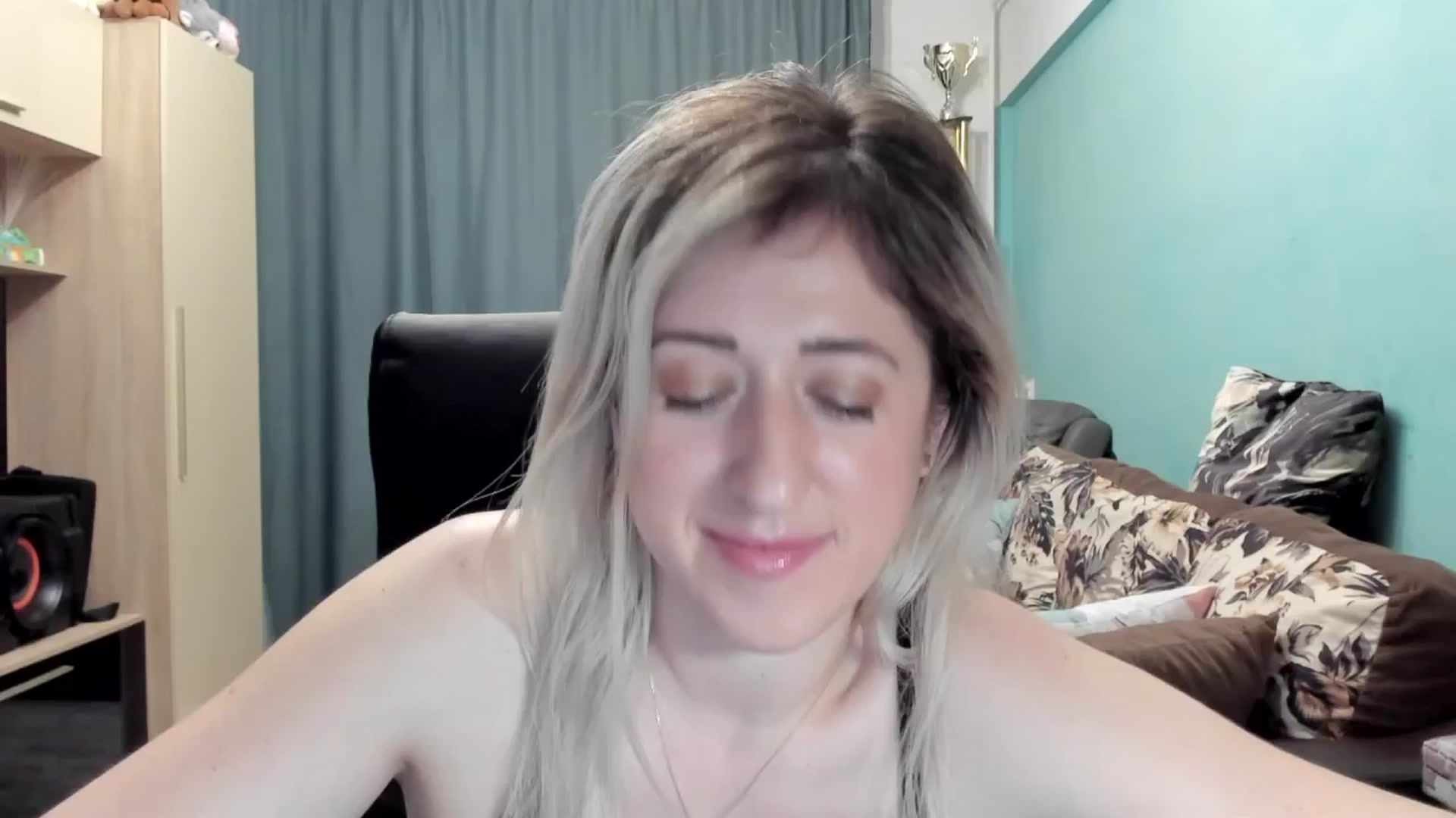 Gallery image thumbnail from SweetDelia_'s myfreecams stream on, 03/24/2026, 01:31 image 2 of 20