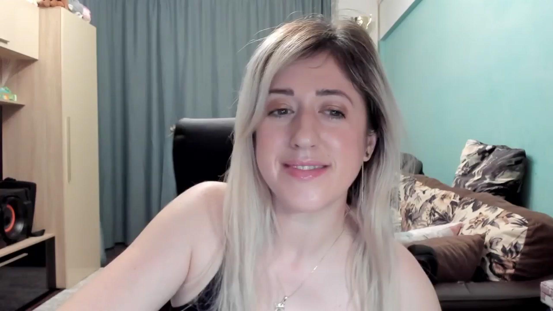 Gallery image thumbnail from SweetDelia_'s myfreecams stream on, 03/24/2026, 01:31 image 15 of 20