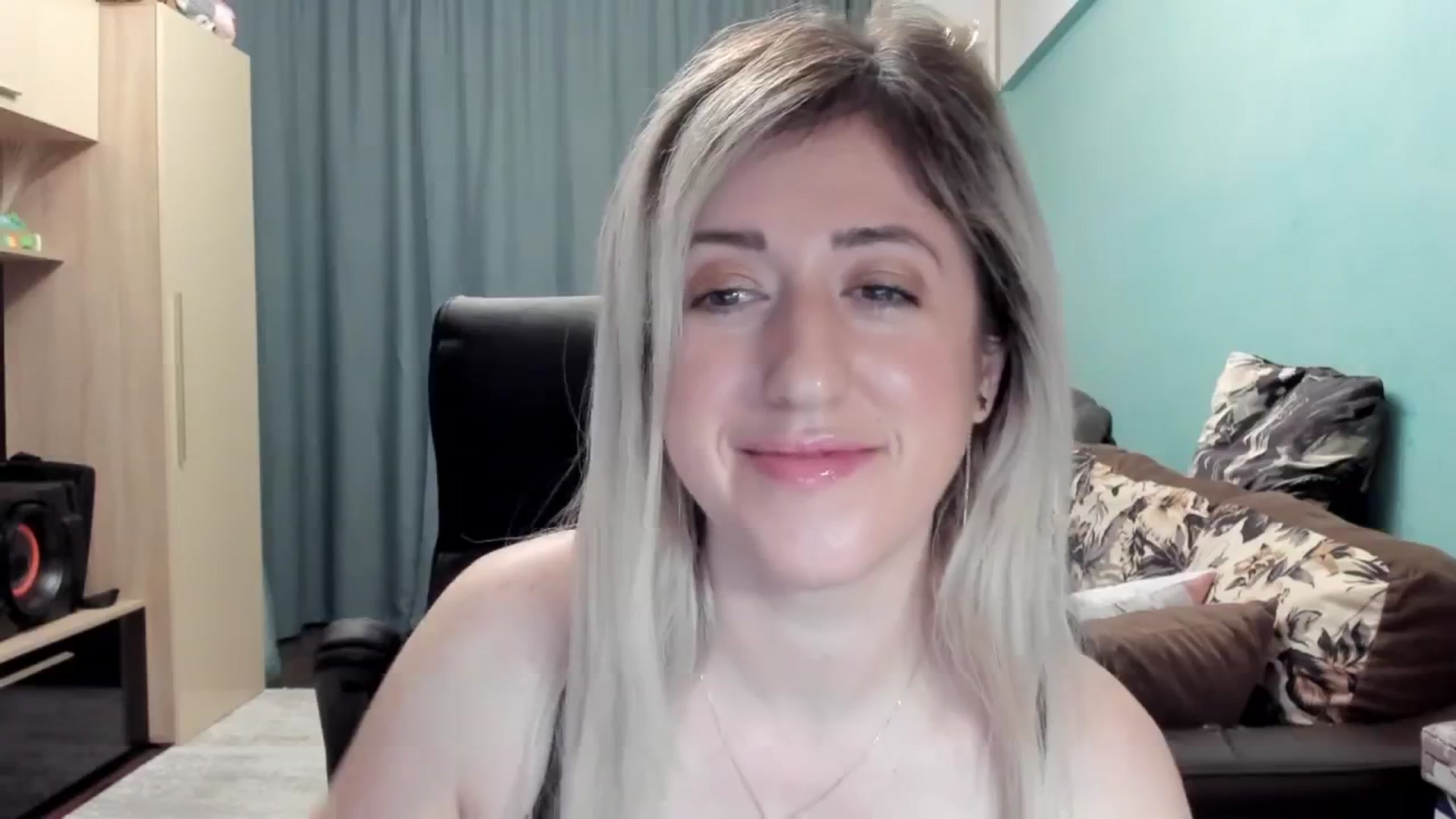 Gallery image thumbnail from SweetDelia_'s myfreecams stream on, 03/24/2026, 02:51 image 16 of 20