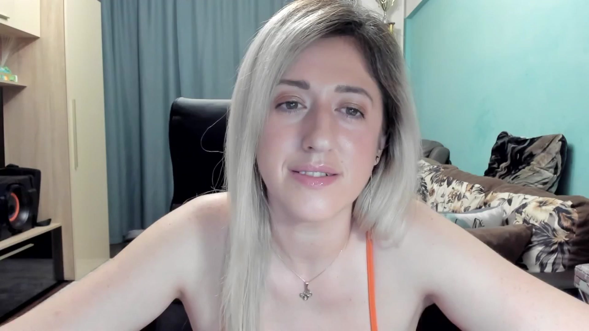 Gallery image thumbnail from SweetDelia_'s myfreecams stream on, 03/26/2026, 24:01 image 14 of 20