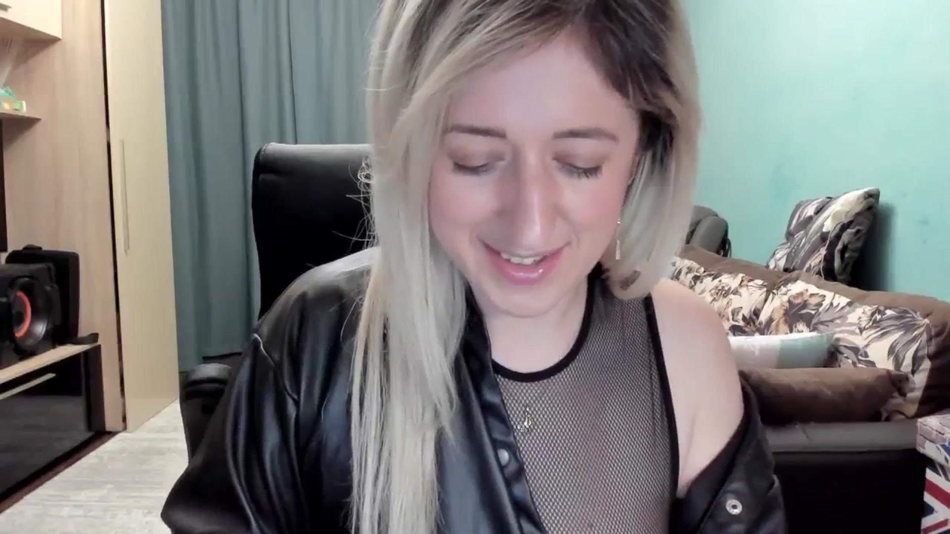Gallery image thumbnail from SweetDelia_'s myfreecams stream on, 03/28/2026, 01:54 image 17 of 20