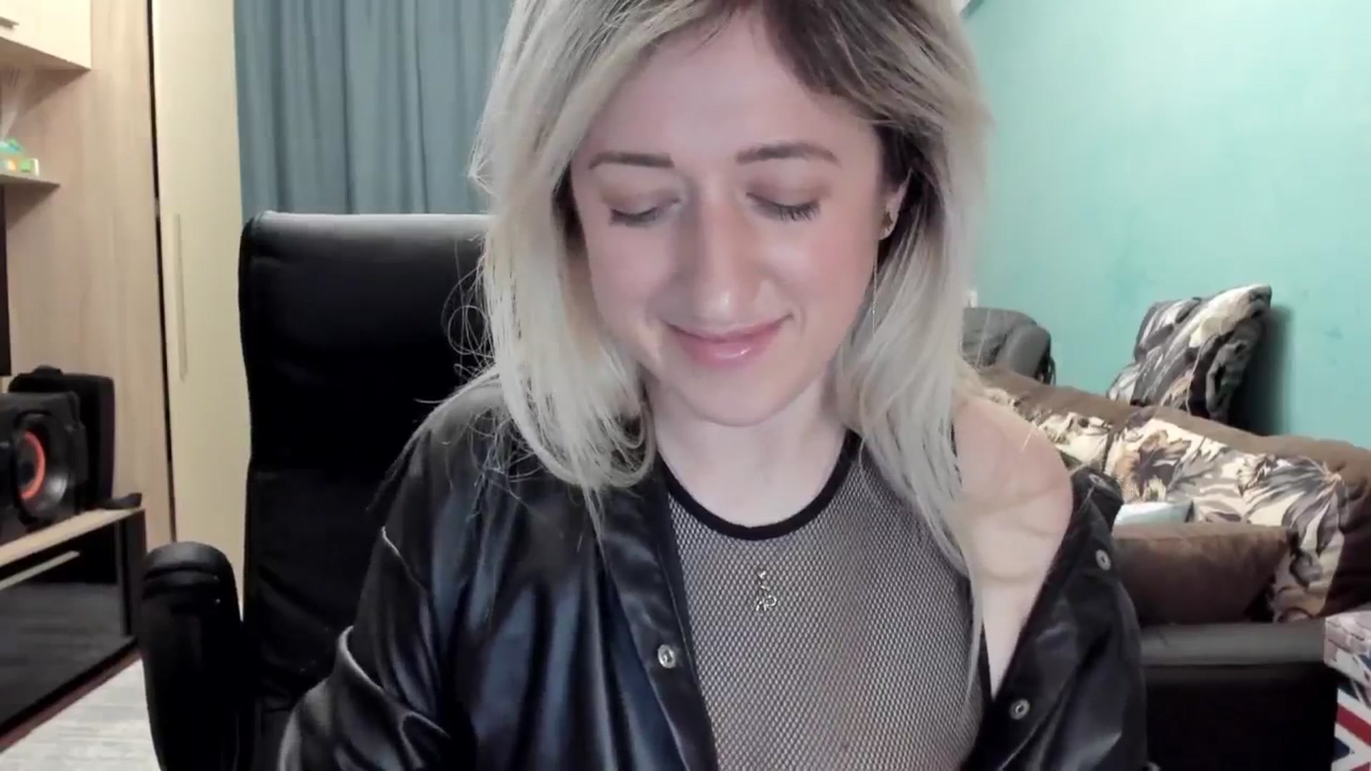Gallery image thumbnail from SweetDelia_'s myfreecams stream on, 03/28/2026, 04:45 image 16 of 20