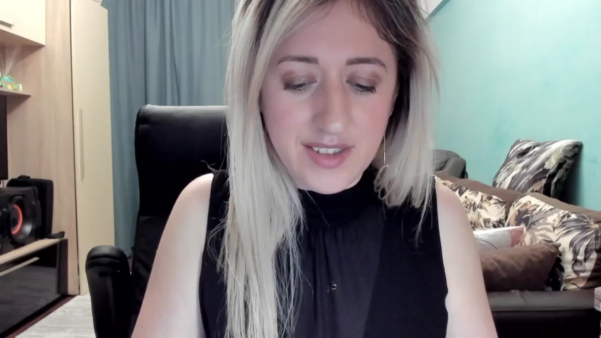 Gallery image thumbnail from SweetDelia_'s myfreecams stream on, 03/29/2026, 03:21 image 16 of 20