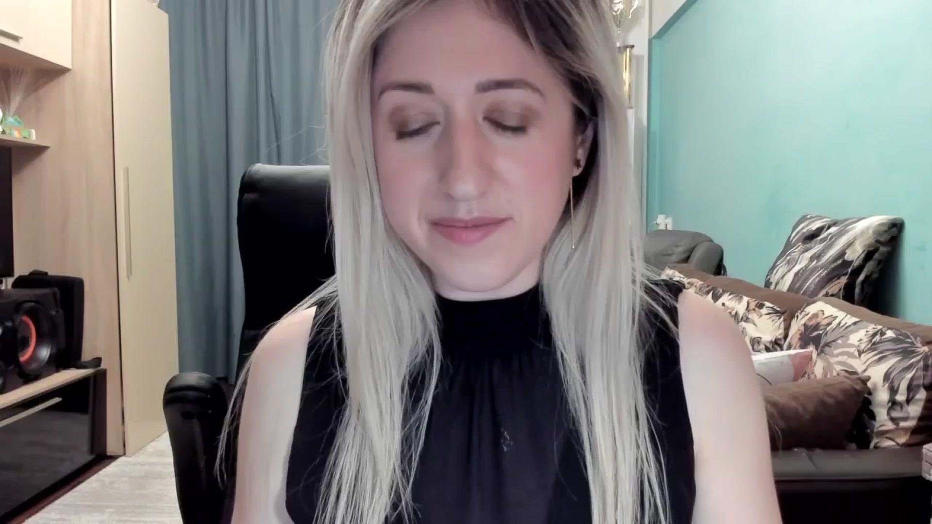 Gallery image thumbnail from SweetDelia_'s myfreecams stream on, 03/29/2026, 03:21 image 12 of 20
