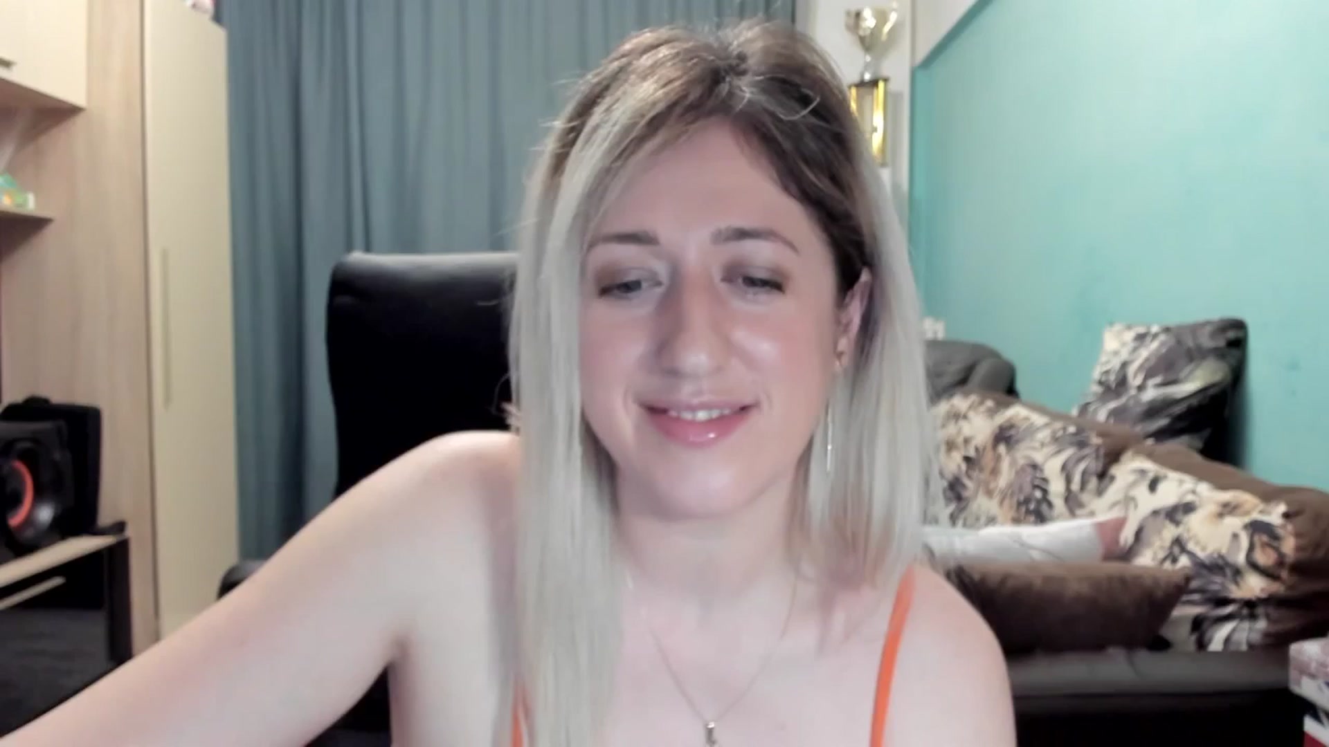 Gallery image thumbnail from SweetDelia_'s myfreecams stream on, 03/30/2026, 01:07 image 2 of 20