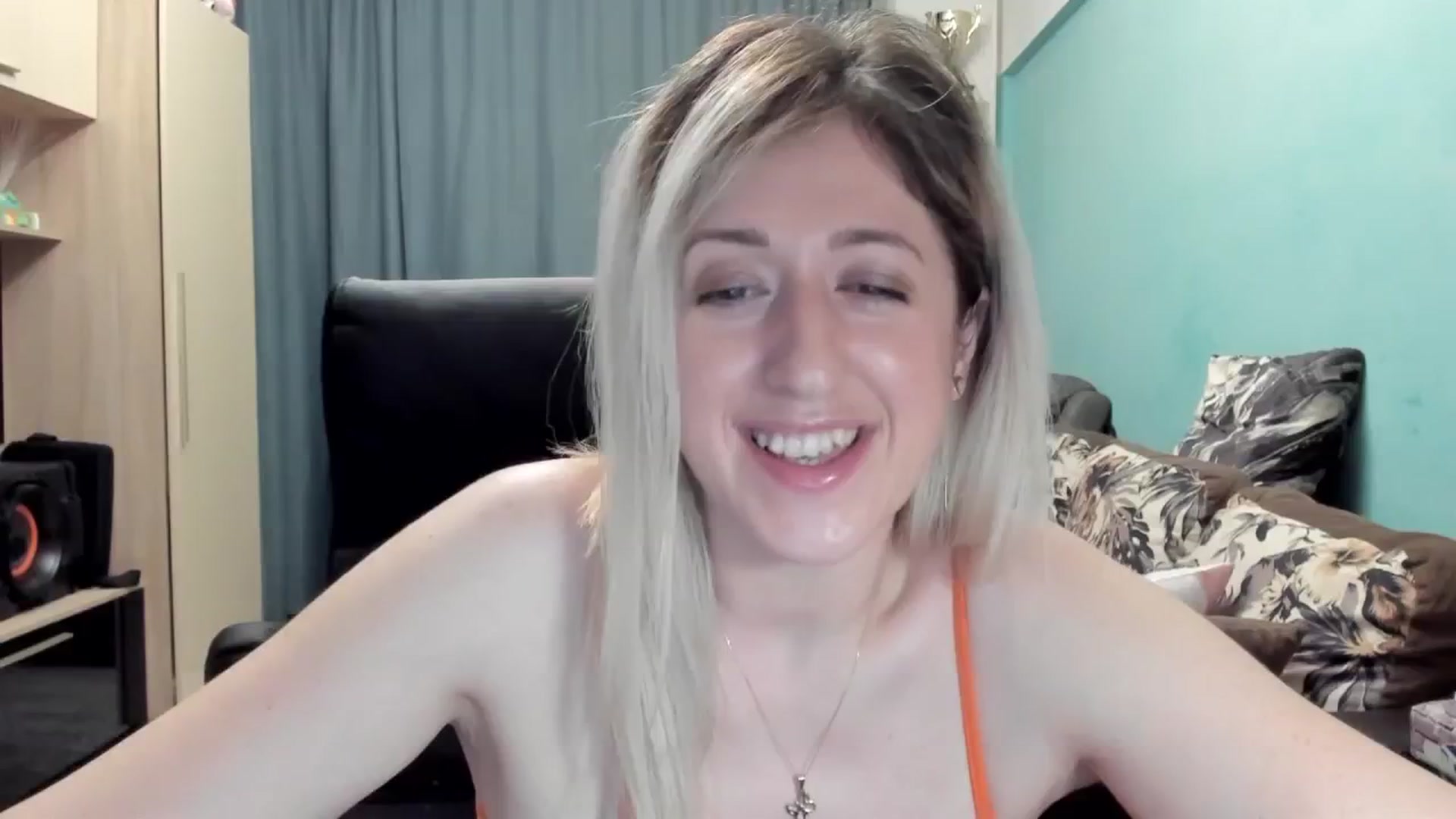 Gallery image thumbnail from SweetDelia_'s myfreecams stream on, 03/30/2026, 01:07 image 7 of 20