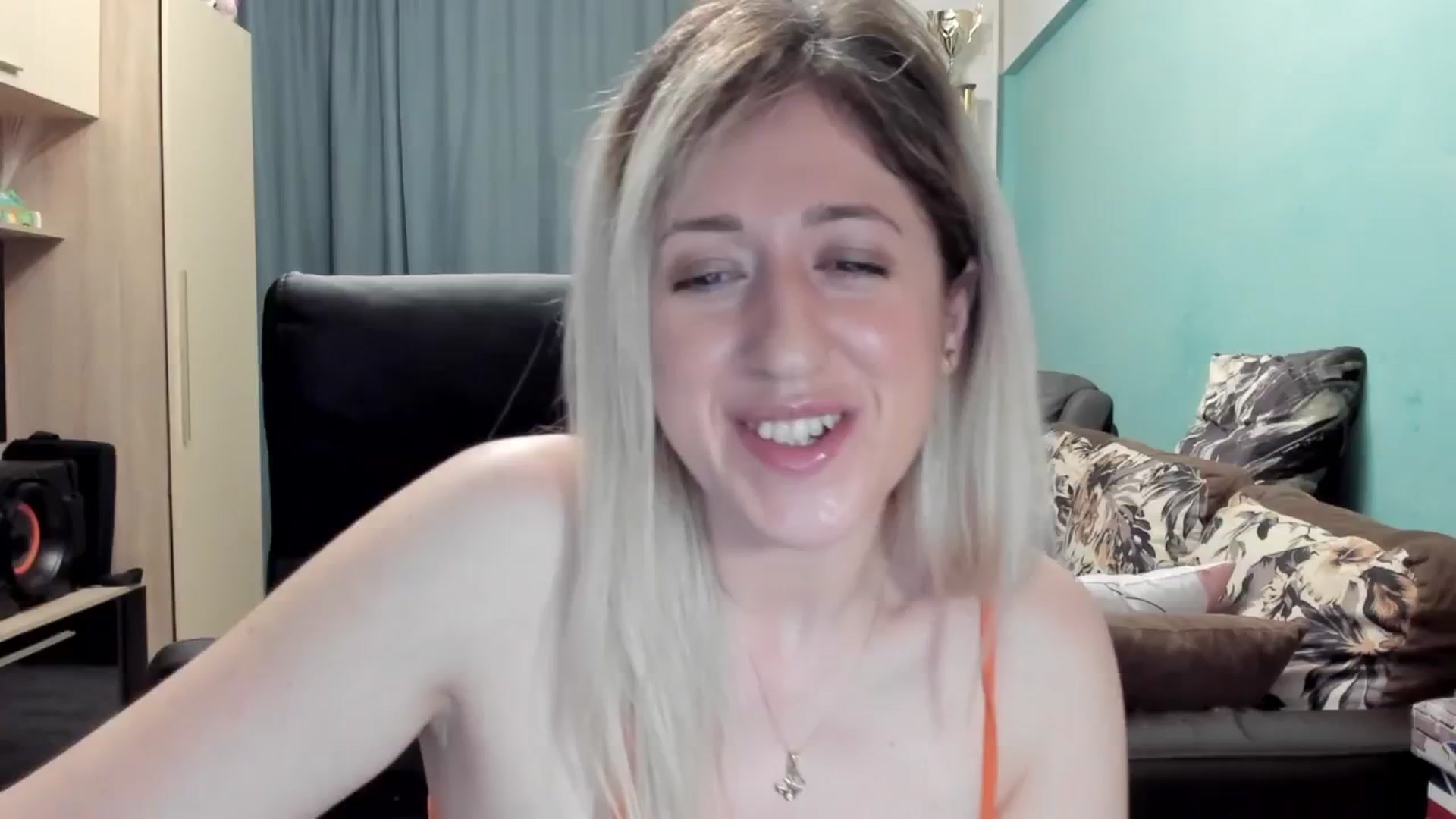 Gallery image thumbnail from SweetDelia_'s myfreecams stream on, 03/30/2026, 01:07 image 11 of 20