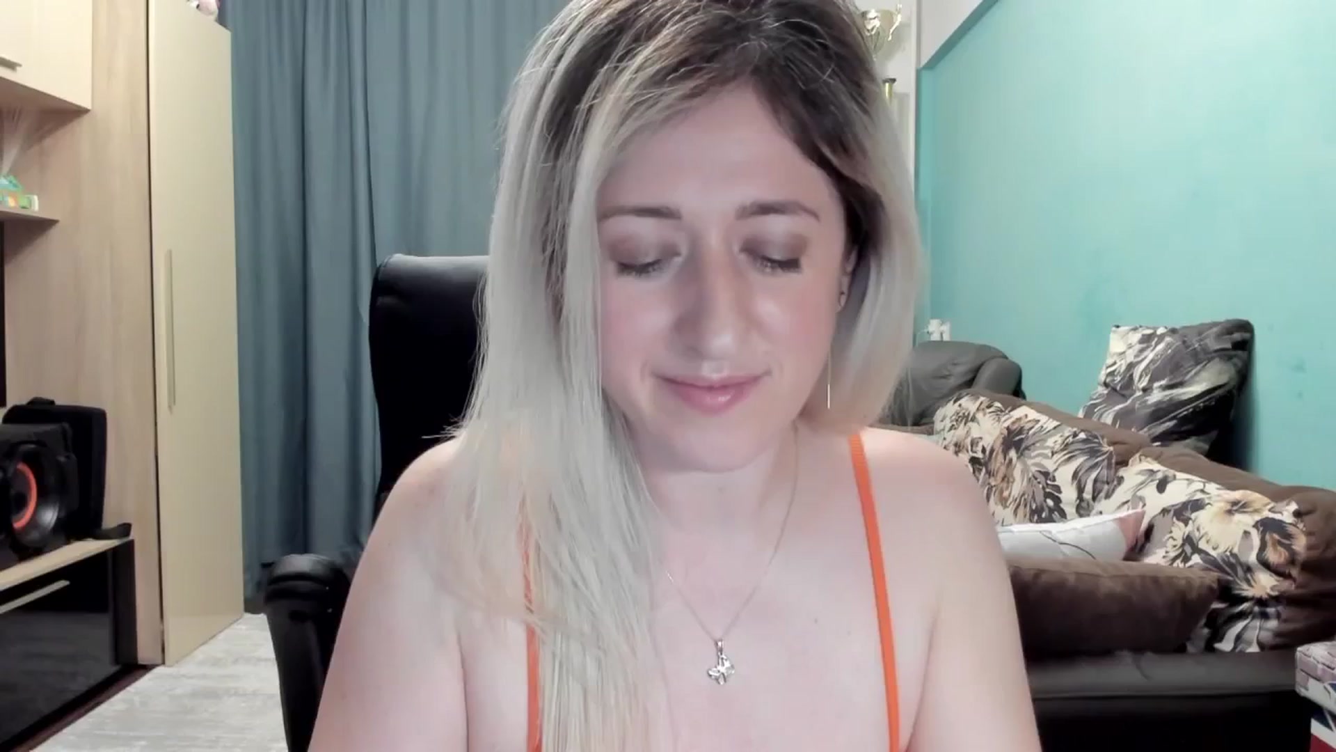 Gallery image thumbnail from SweetDelia_'s myfreecams stream on, 03/30/2026, 03:07 image 16 of 20