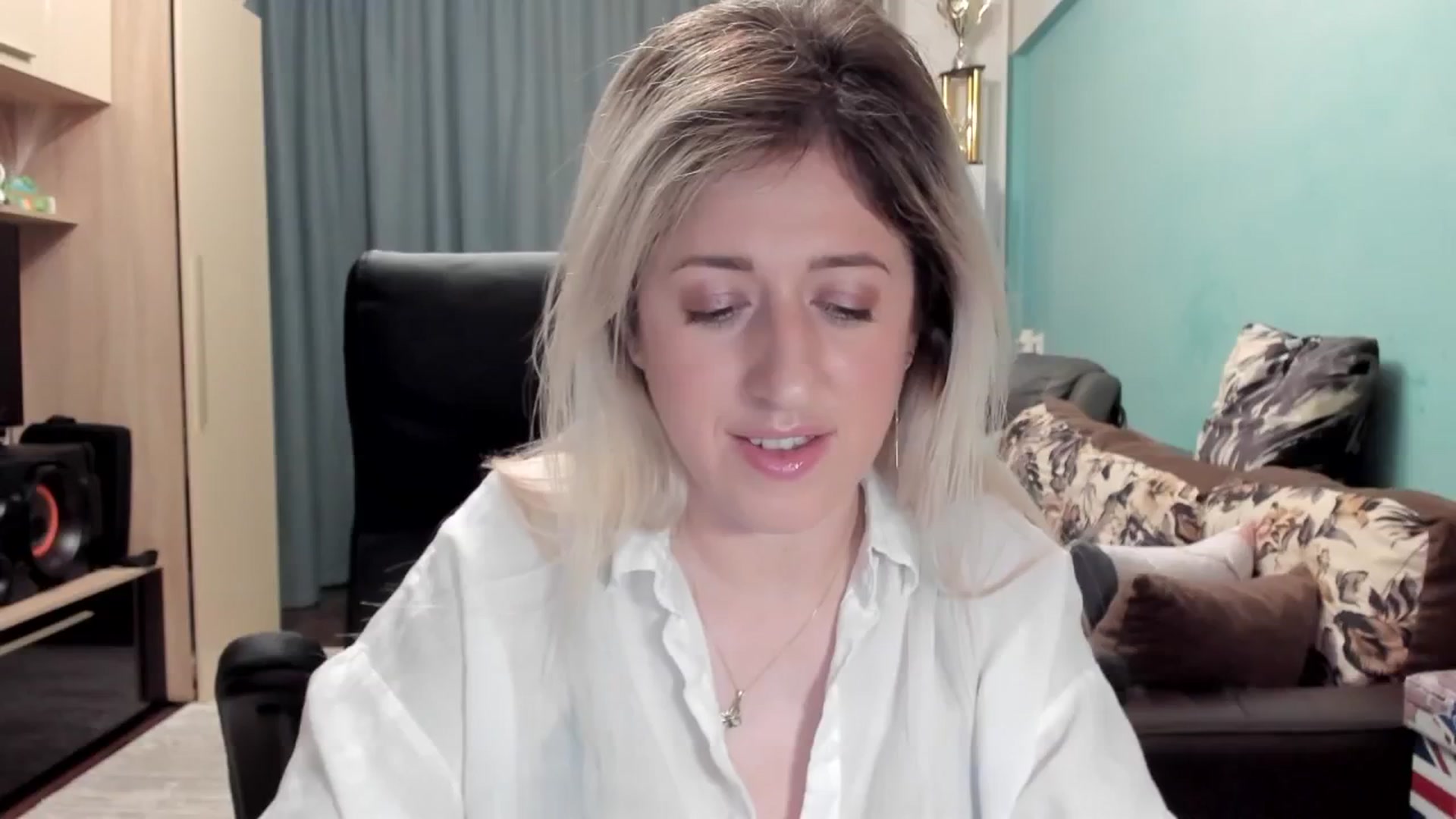 Gallery image thumbnail from SweetDelia_'s myfreecams stream on, 03/31/2026, 24:01 image 2 of 20