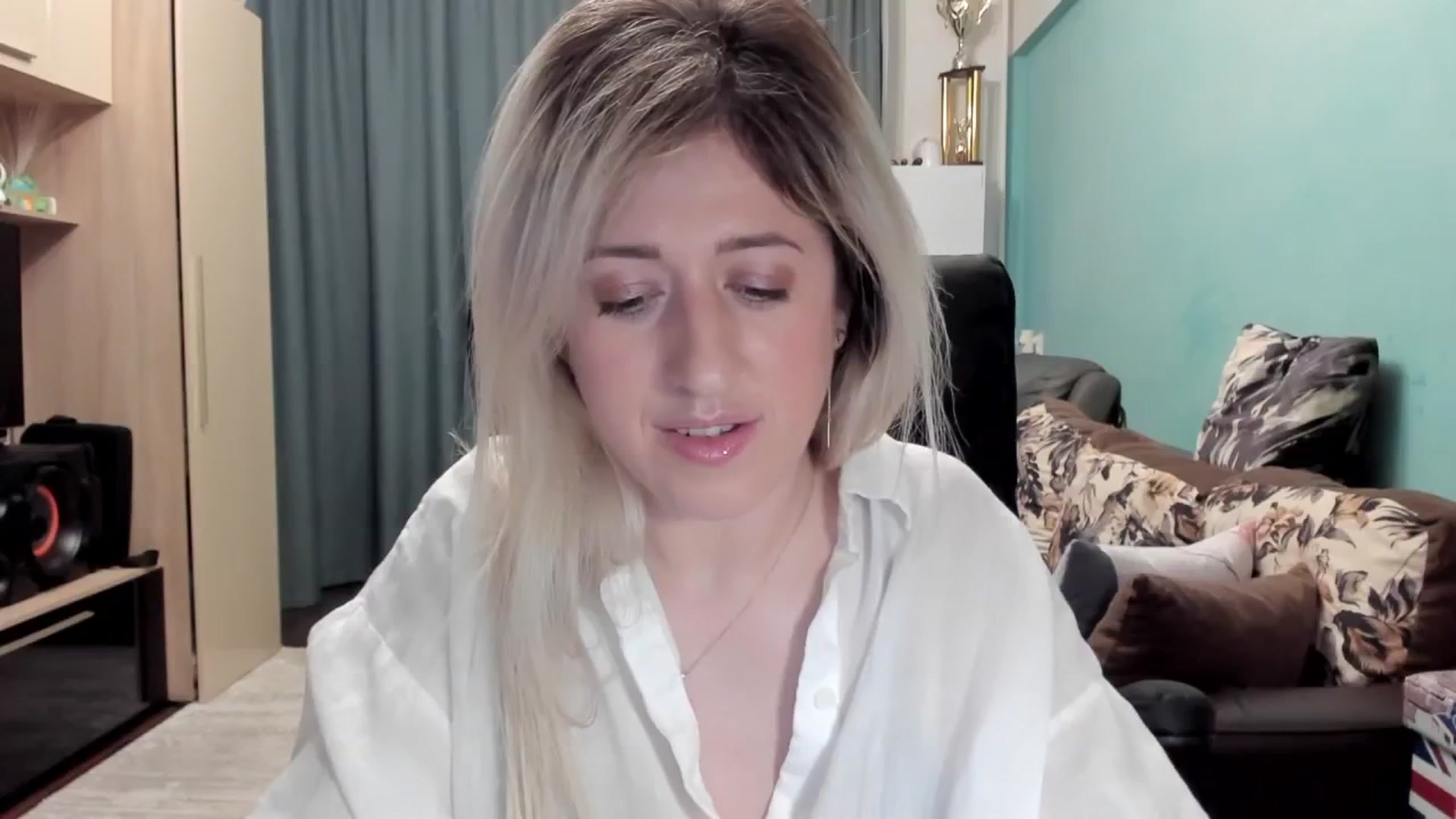 Gallery image thumbnail from SweetDelia_'s myfreecams stream on, 03/31/2026, 24:01 image 11 of 20