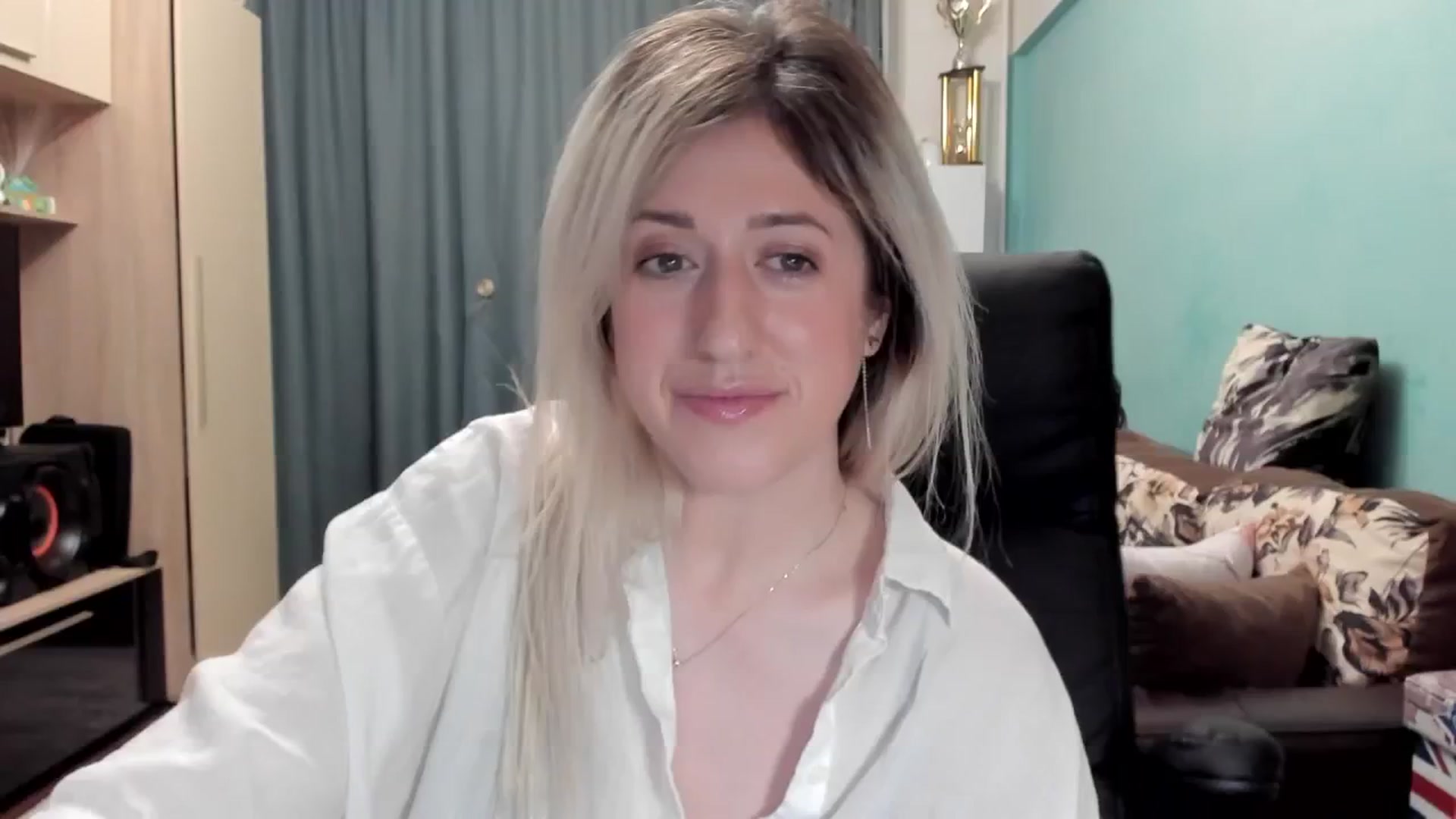 Gallery image thumbnail from SweetDelia_'s myfreecams stream on, 03/31/2026, 24:01 image 9 of 20
