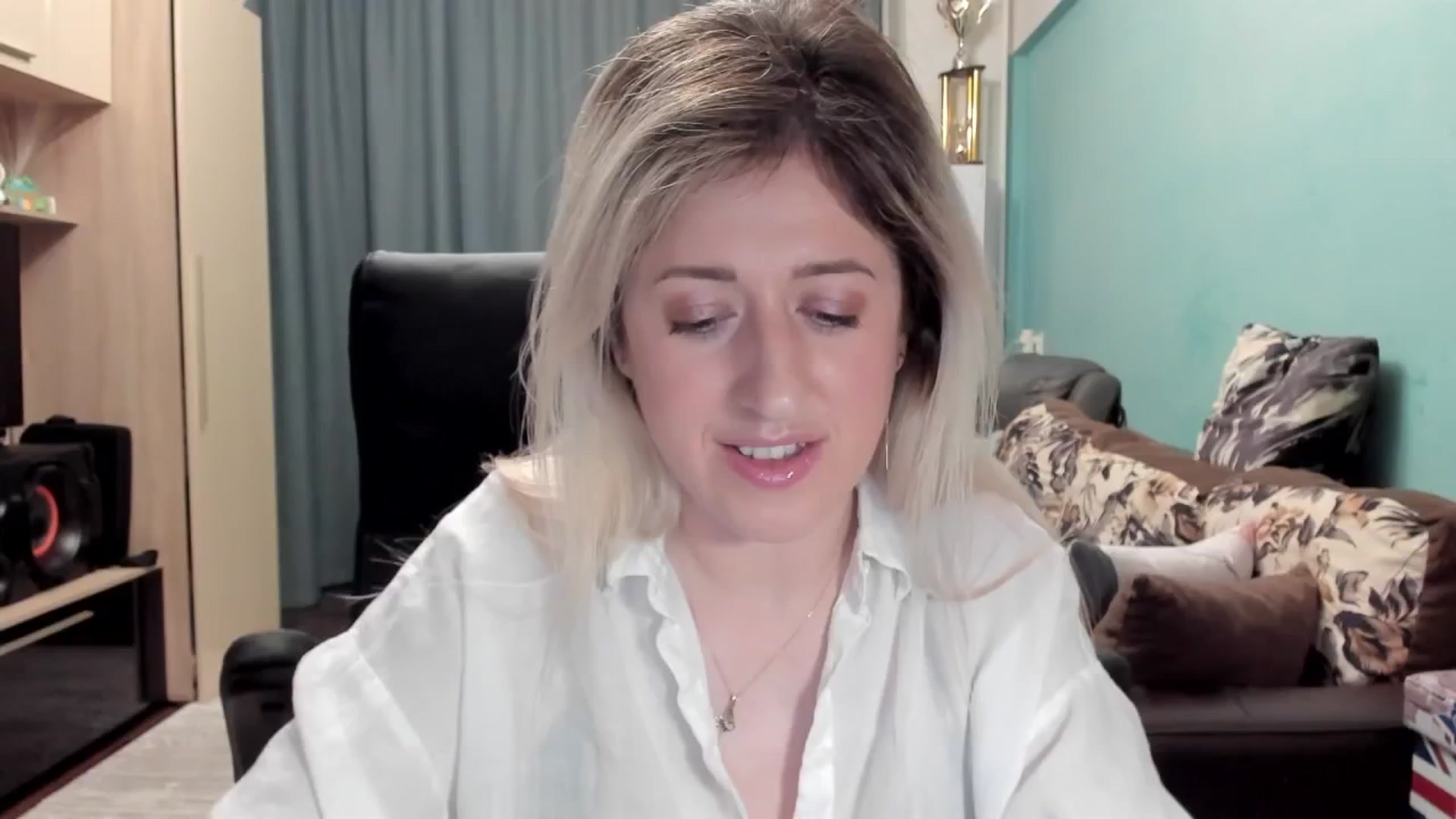 Gallery image thumbnail from SweetDelia_'s myfreecams stream on, 03/31/2026, 24:01 image 1 of 20