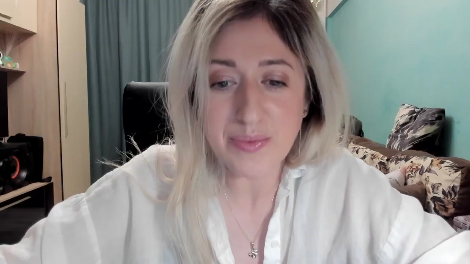 Gallery image thumbnail from SweetDelia_'s myfreecams stream on, 03/31/2026, 24:01 image 19 of 20